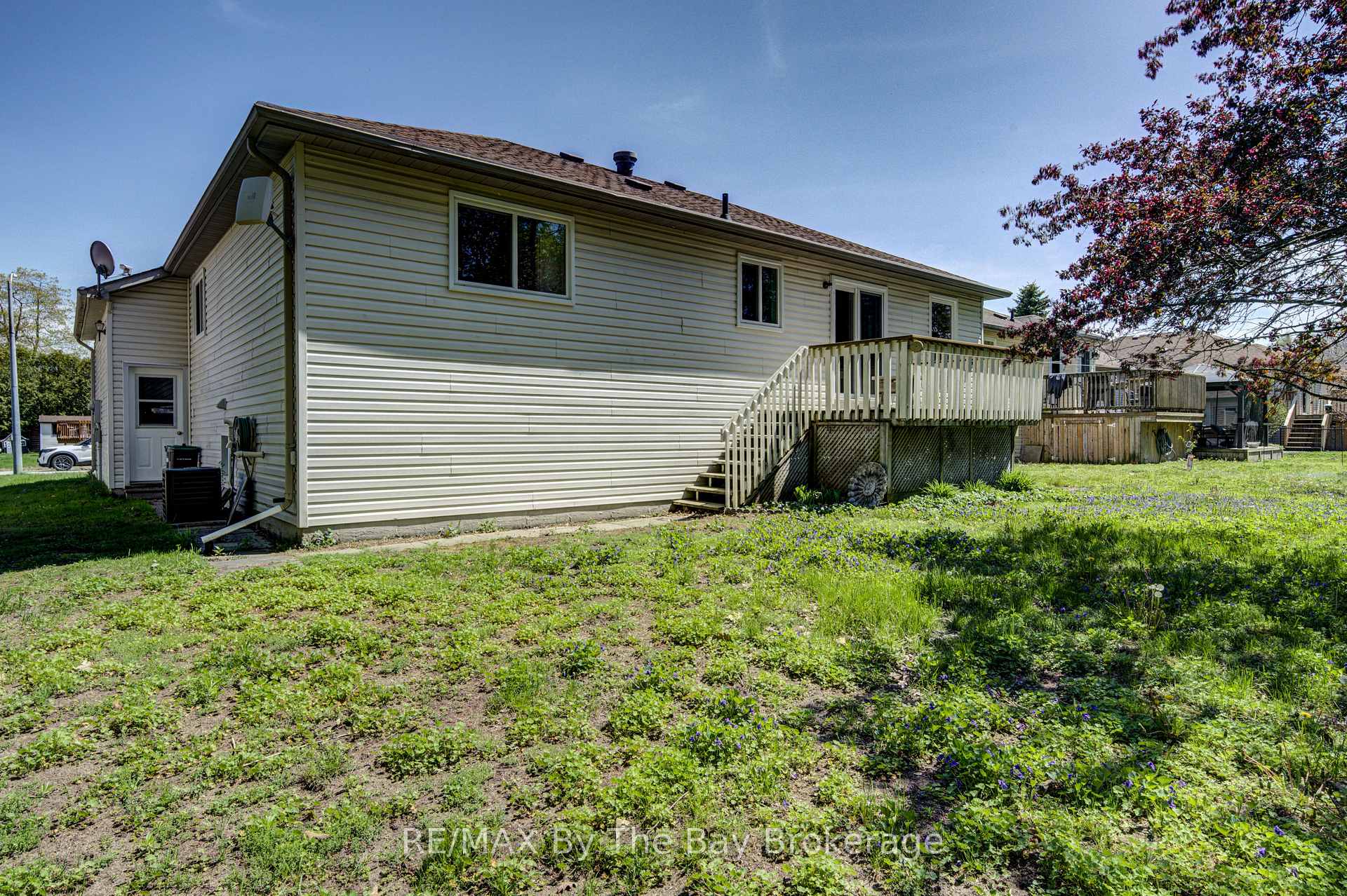 Photo 38 of 12 Silver Birch Avenue, Wasaga Beach — HOMEH
