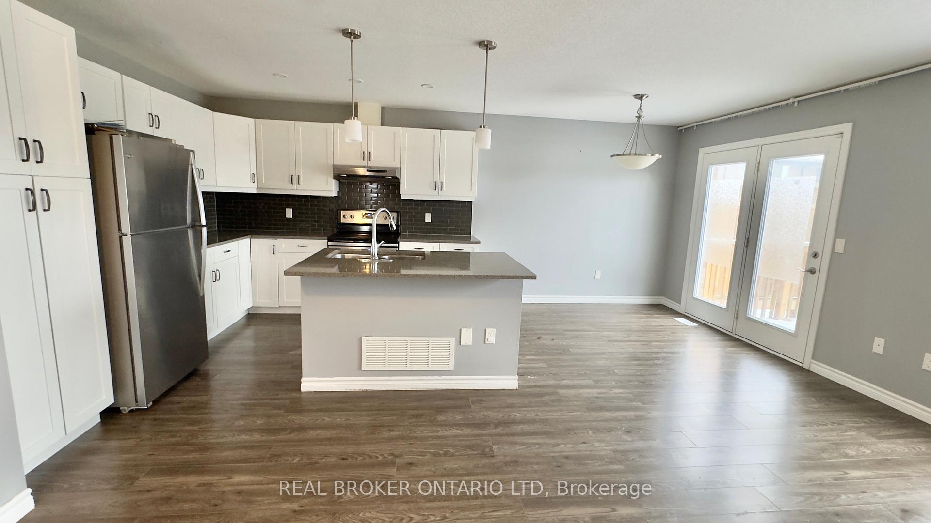 Photo 3 of Unit 1, 3400 Castle Rock Place, London, South W — HOMEH