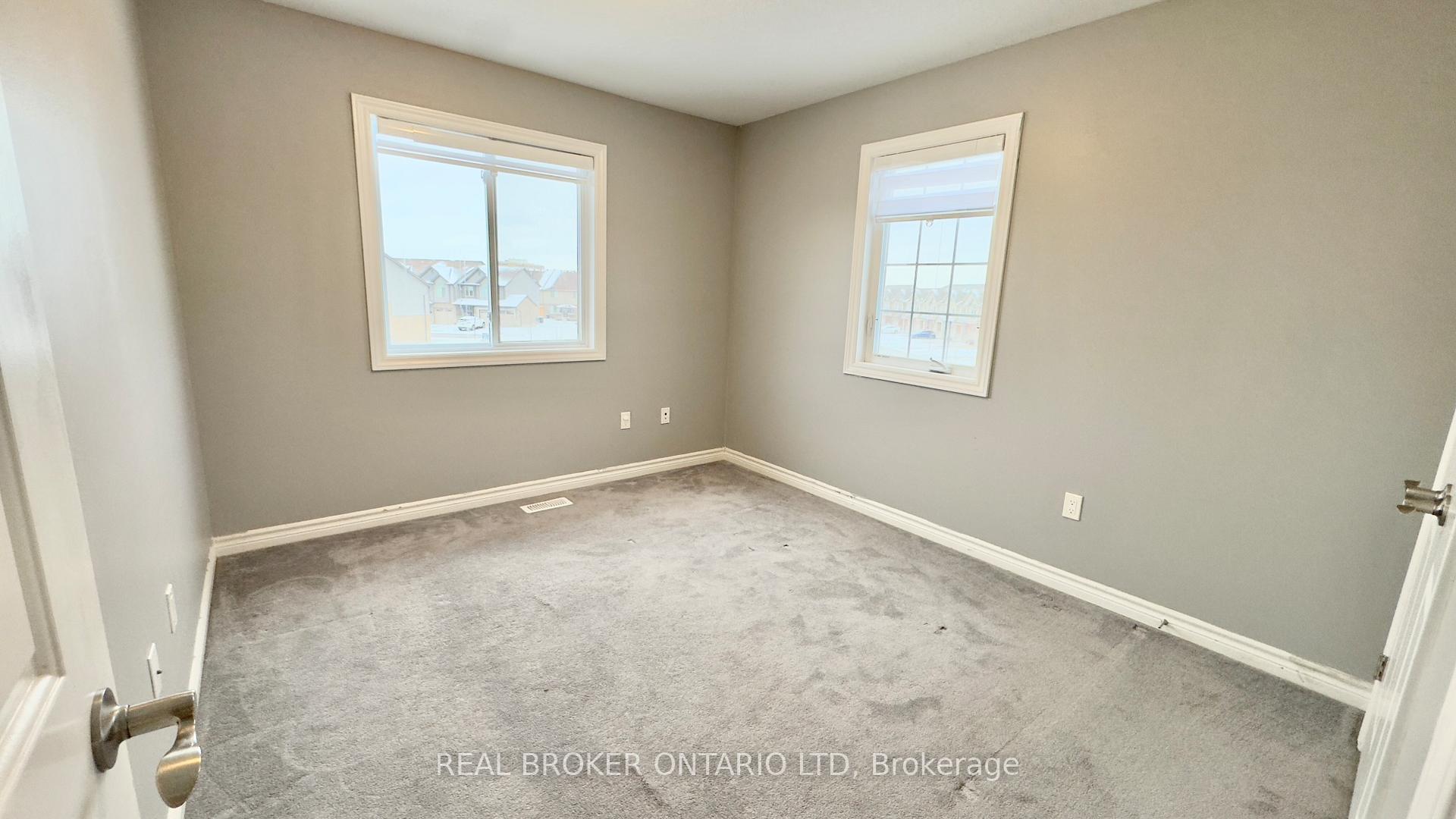 Photo 7 of Unit 1, 3400 Castle Rock Place, London, South W — HOMEH