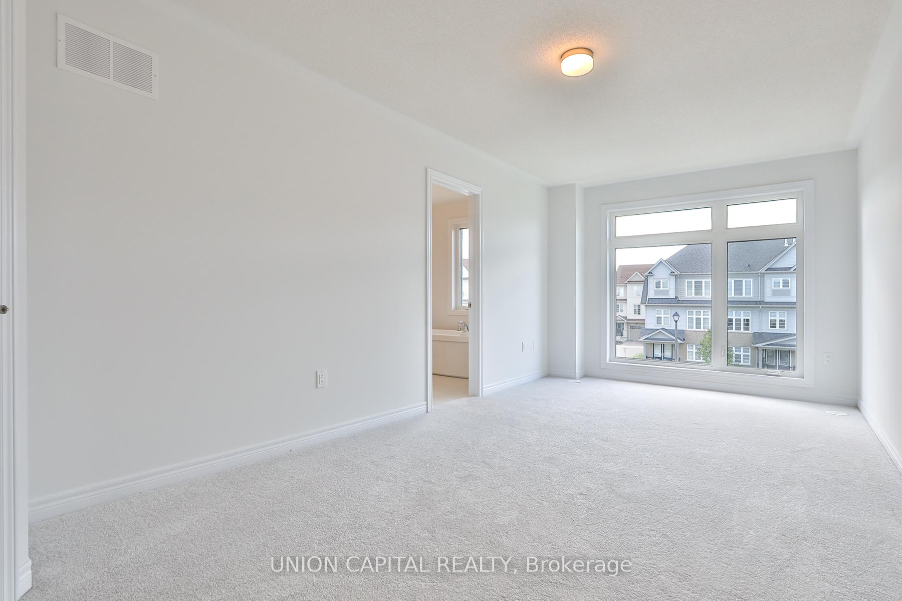 Photo 16 of 83 Sorbara Way, Whitby, Brooklin — HOMEH