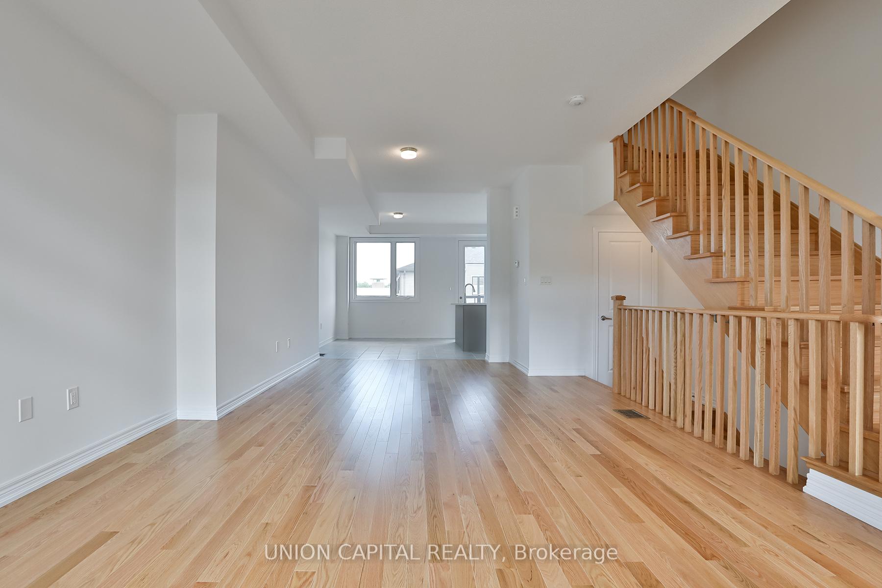 Photo 33 of 83 Sorbara Way, Whitby, Brooklin — HOMEH