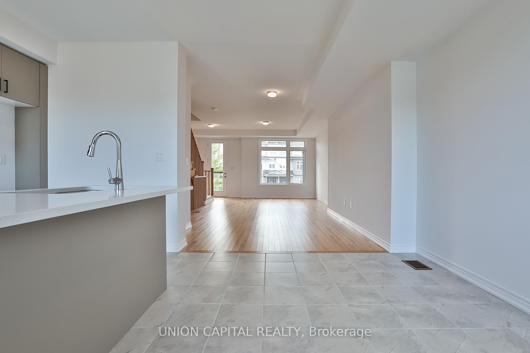 Photo 35 of 83 Sorbara Way, Whitby, Brooklin — HOMEH