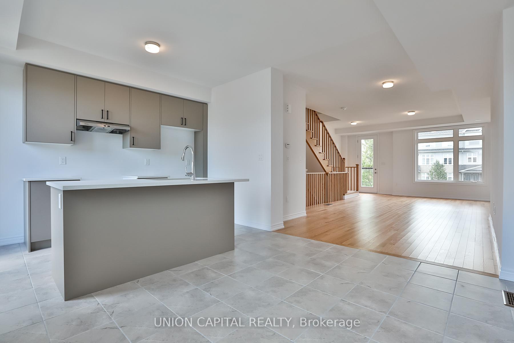 Photo 34 of 83 Sorbara Way, Whitby, Brooklin — HOMEH