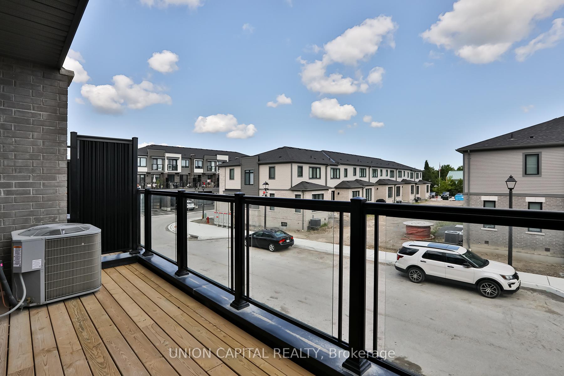 Photo 40 of 83 Sorbara Way, Whitby, Brooklin — HOMEH