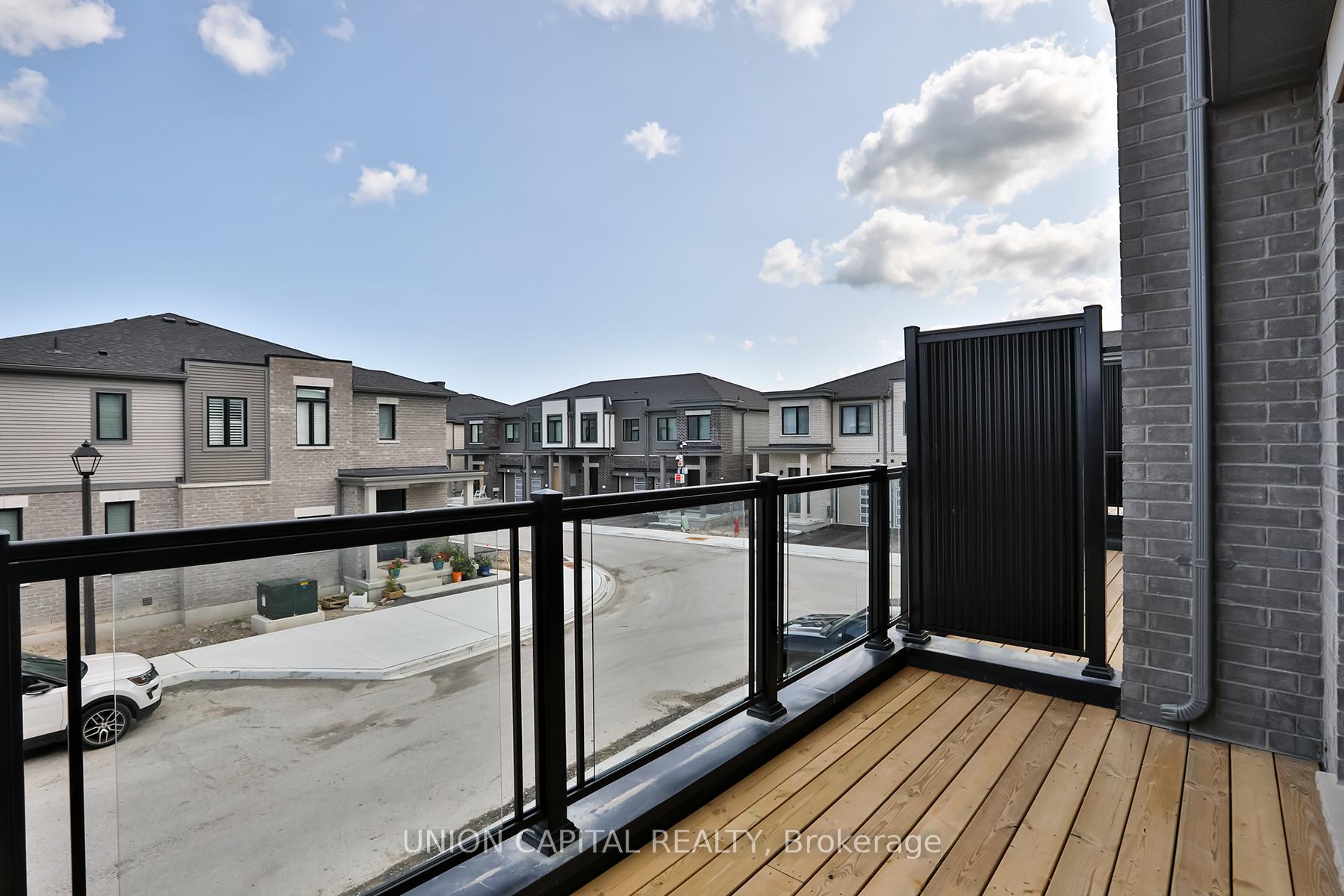 Photo 43 of 83 Sorbara Way, Whitby, Brooklin — HOMEH