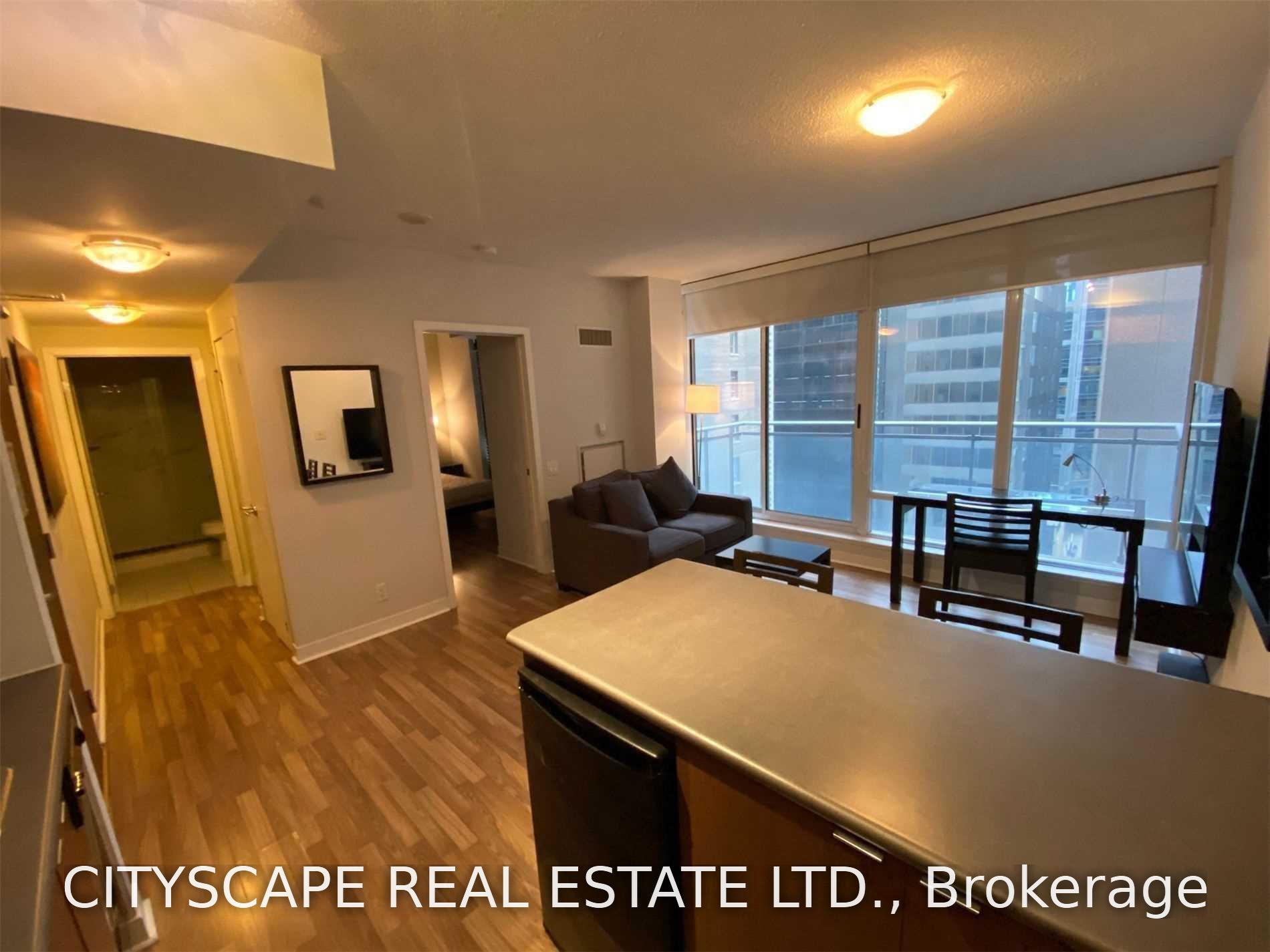 Photo 4 of Unit 1702, 8 Colborne Street, Toronto, Church-Yonge Corridor — HOMEH