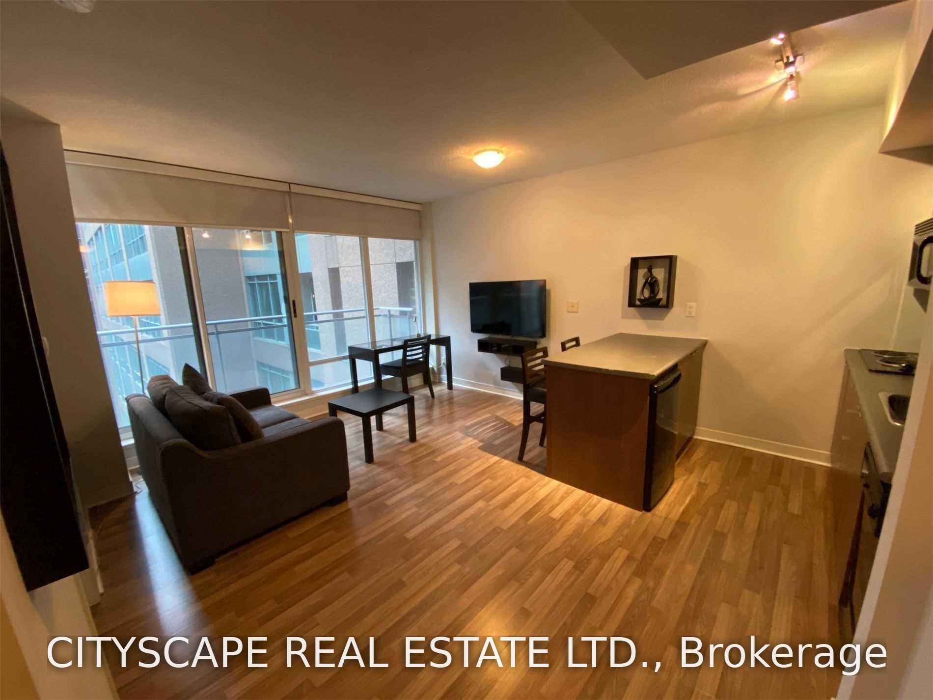 Photo 3 of Unit 1702, 8 Colborne Street, Toronto, Church-Yonge Corridor — HOMEH
