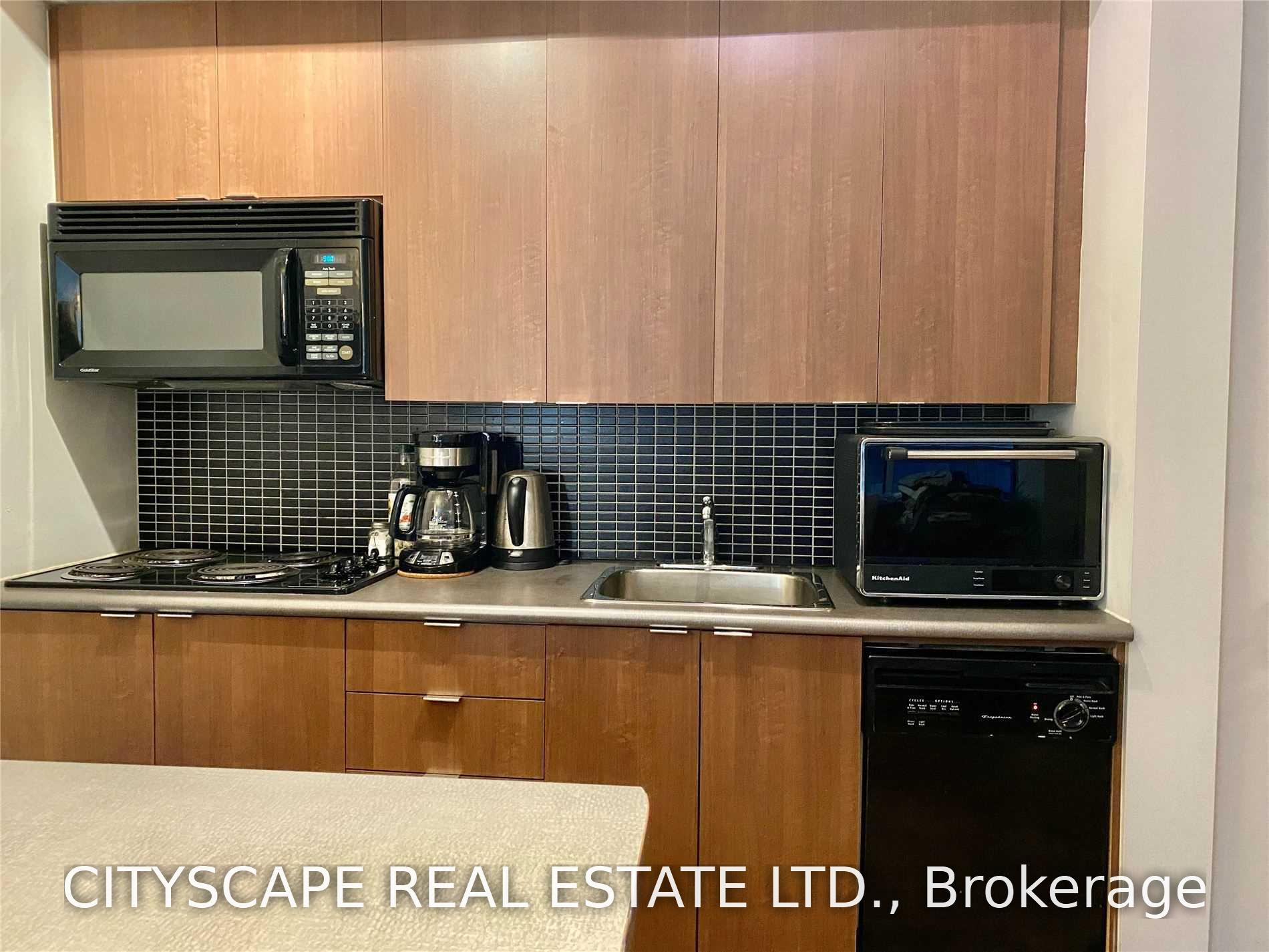 Photo 6 of Unit 1702, 8 Colborne Street, Toronto, Church-Yonge Corridor — HOMEH