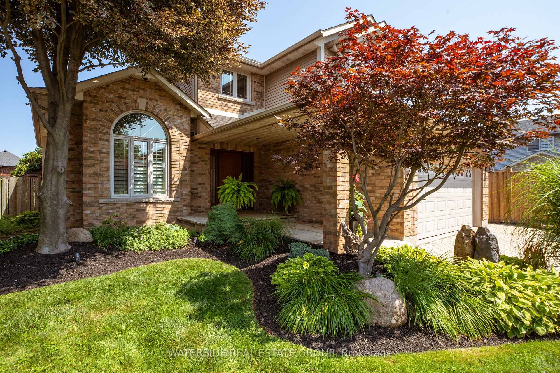 Photo 3 of 4 Lido Drive, Hamilton, Stoney Creek — HOMEH