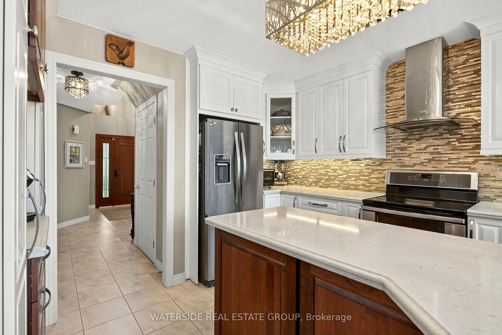 Photo 17 of 4 Lido Drive, Hamilton, Stoney Creek — HOMEH