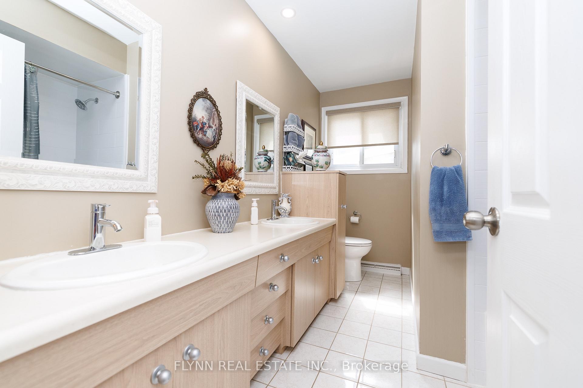 Photo 29 of 7260 McColl Drive, Niagara Falls, Casey — HOMEH