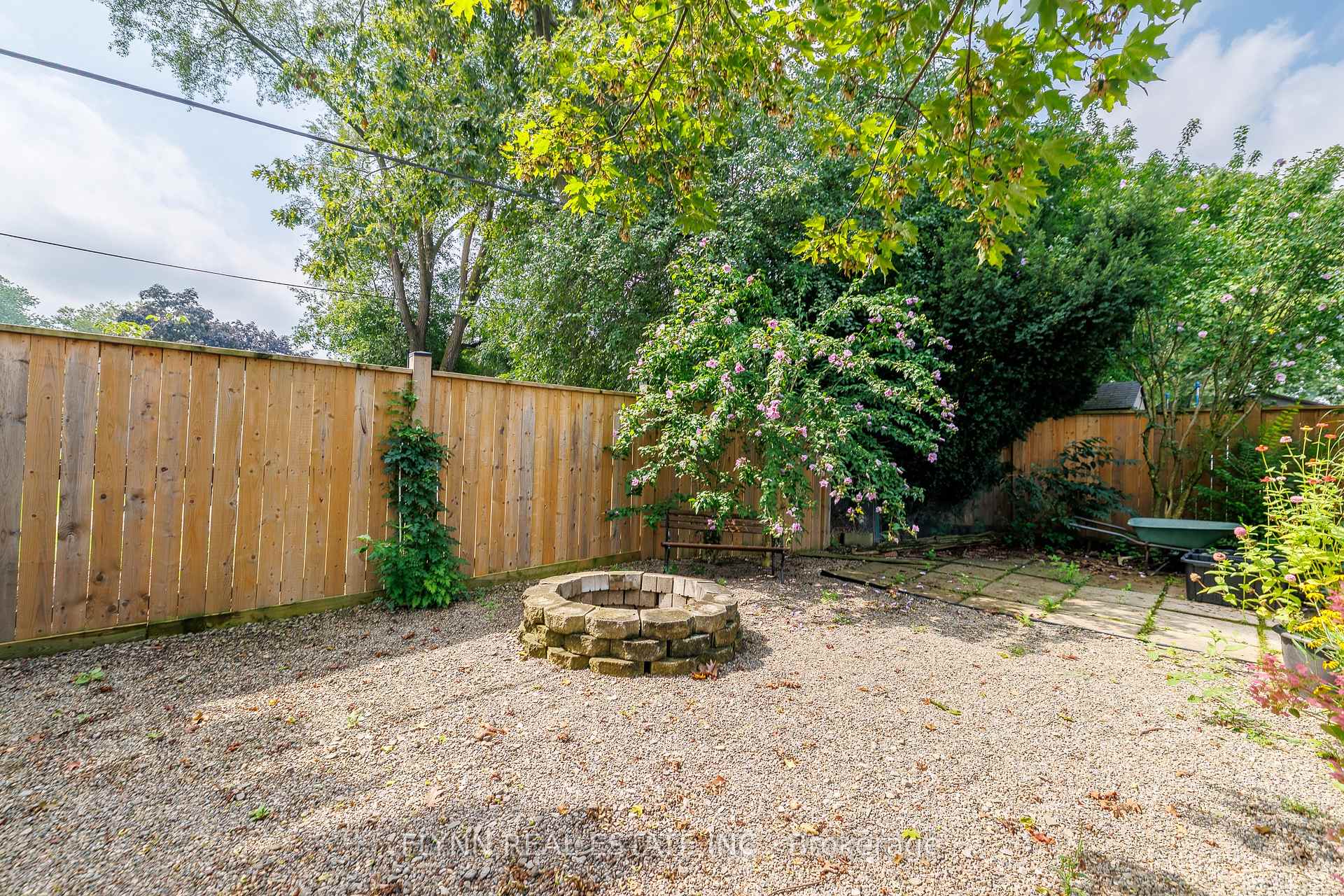 Photo 40 of 7260 McColl Drive, Niagara Falls, Casey — HOMEH