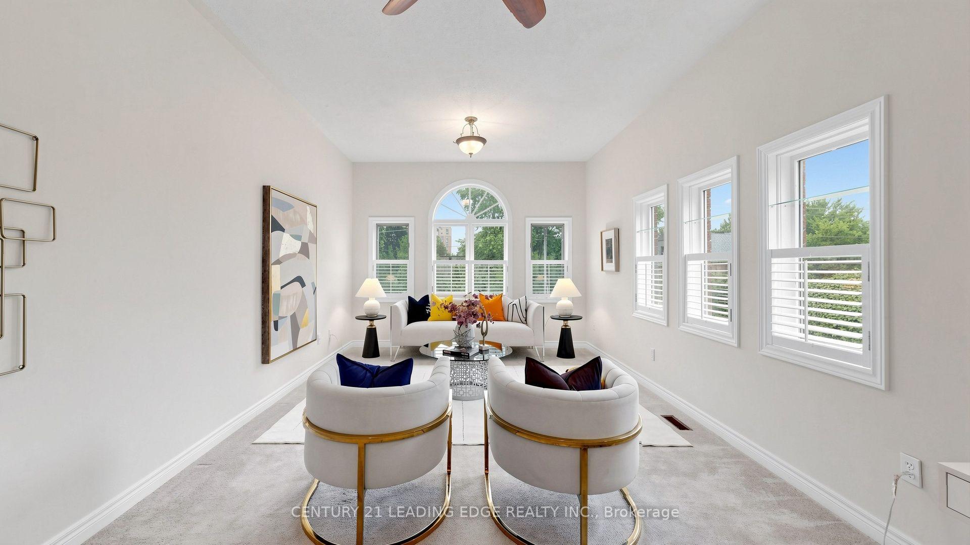 Photo 6 of 20 Sciberras Road, Markham, Unionville — HOMEH