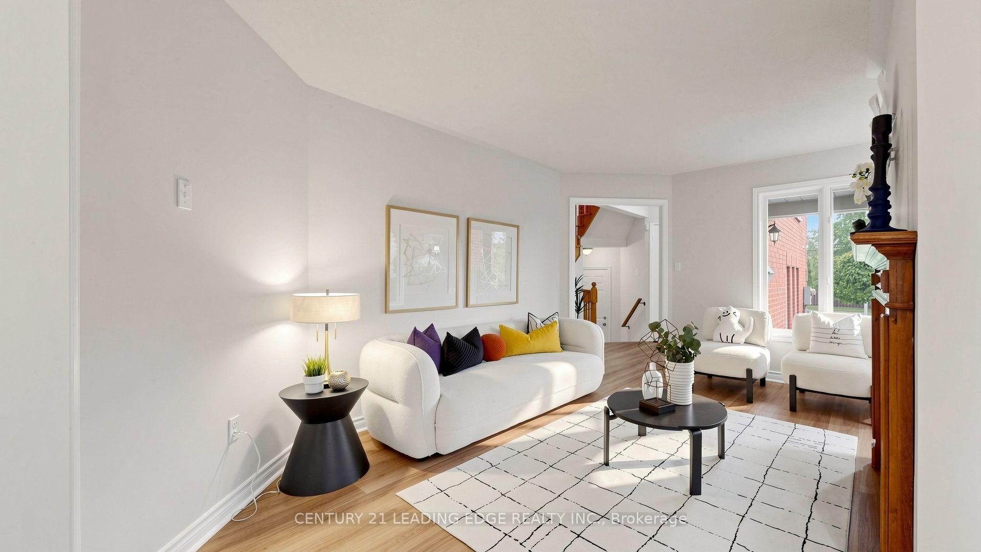 Photo 12 of 20 Sciberras Road, Markham, Unionville — HOMEH