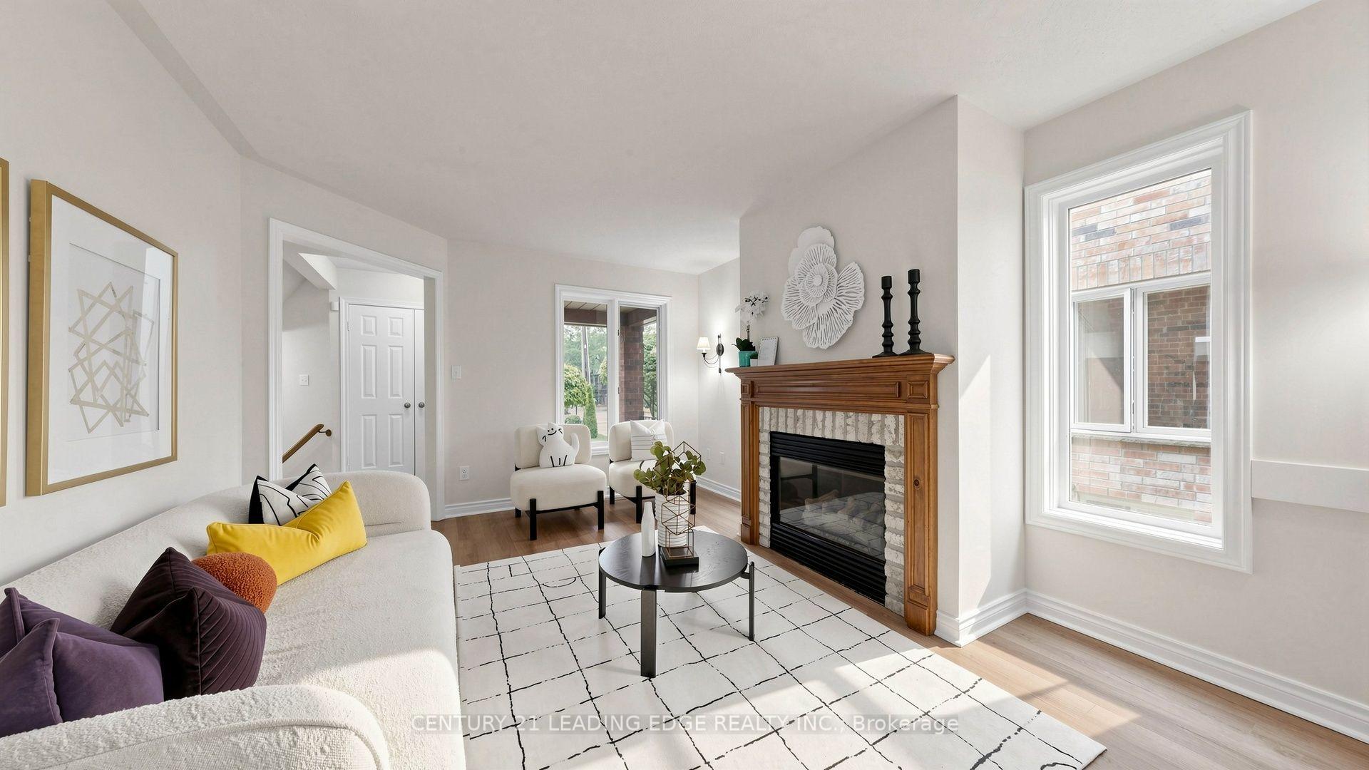 Photo 15 of 20 Sciberras Road, Markham, Unionville — HOMEH