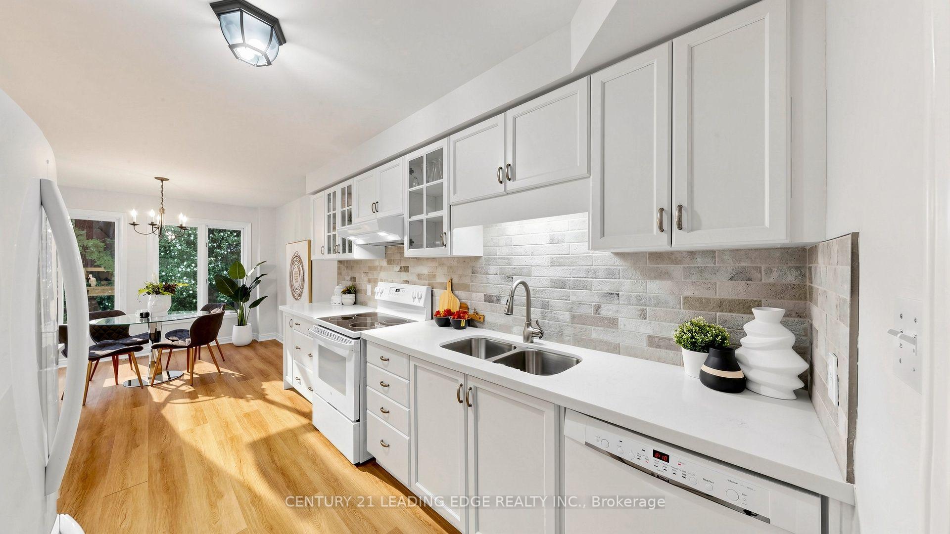 Photo 26 of 20 Sciberras Road, Markham, Unionville — HOMEH