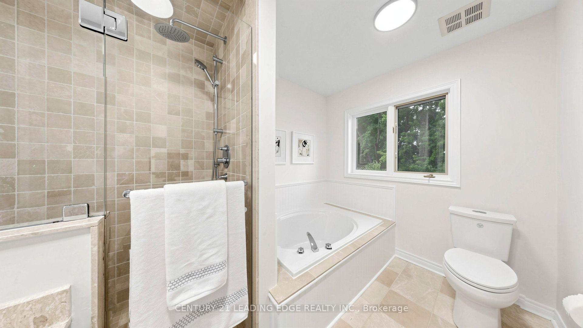 Photo 34 of 20 Sciberras Road, Markham, Unionville — HOMEH
