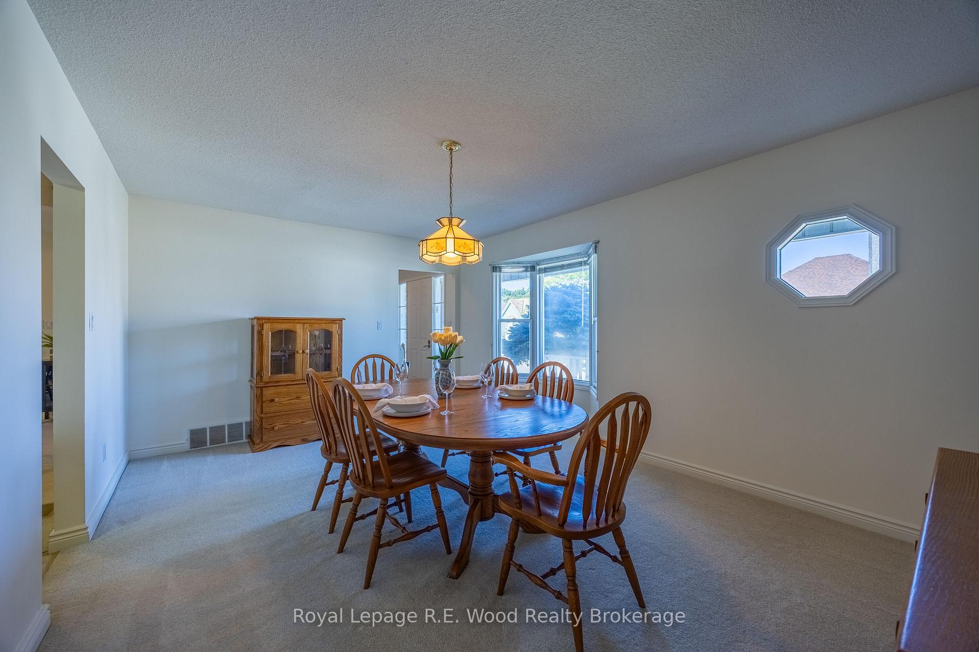 Photo 6 of 7 Seres Drive, Tillsonburg — HOMEH