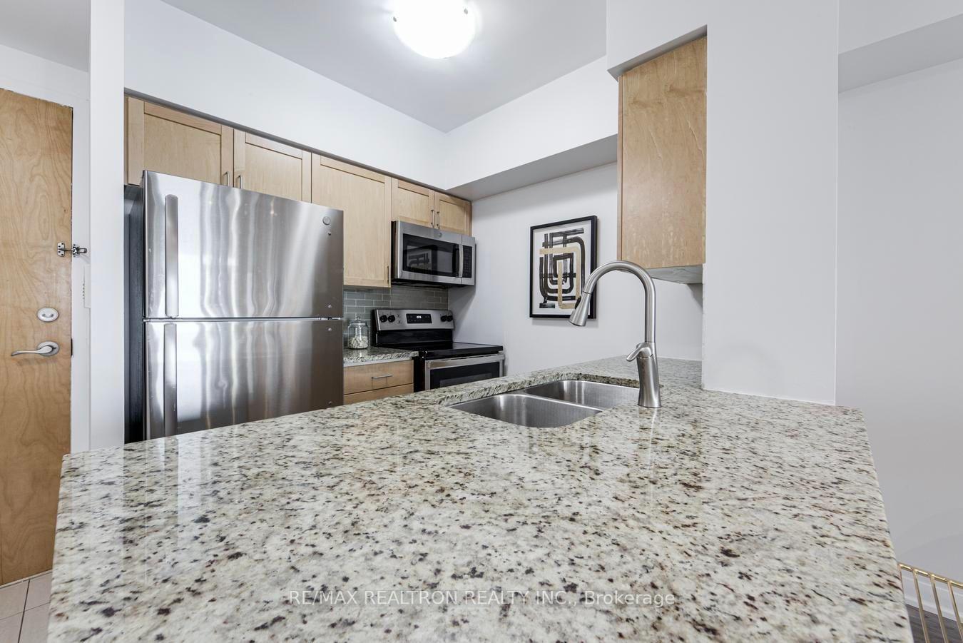 Photo 5 of Unit 1505, 4968 Yonge Street, North York, Lansing-Westgate — HOMEH
