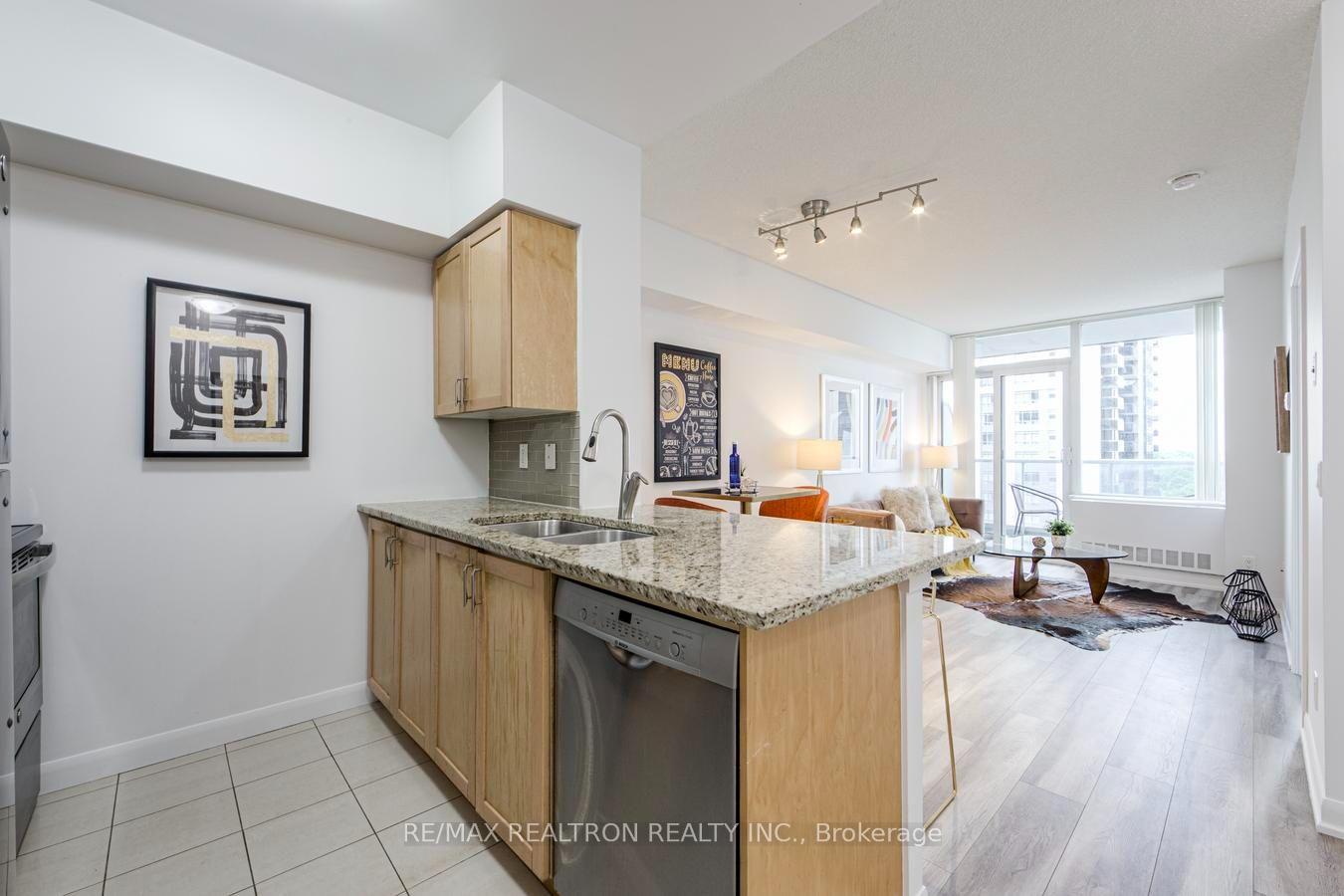 Photo 8 of Unit 1505, 4968 Yonge Street, North York, Lansing-Westgate — HOMEH