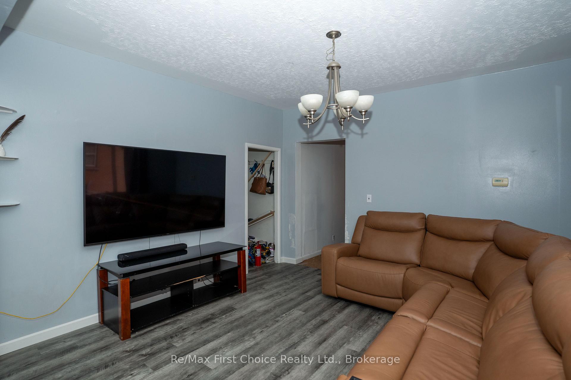 Photo 9 of 138 Rowand Street, Thunder Bay, East End — HOMEH