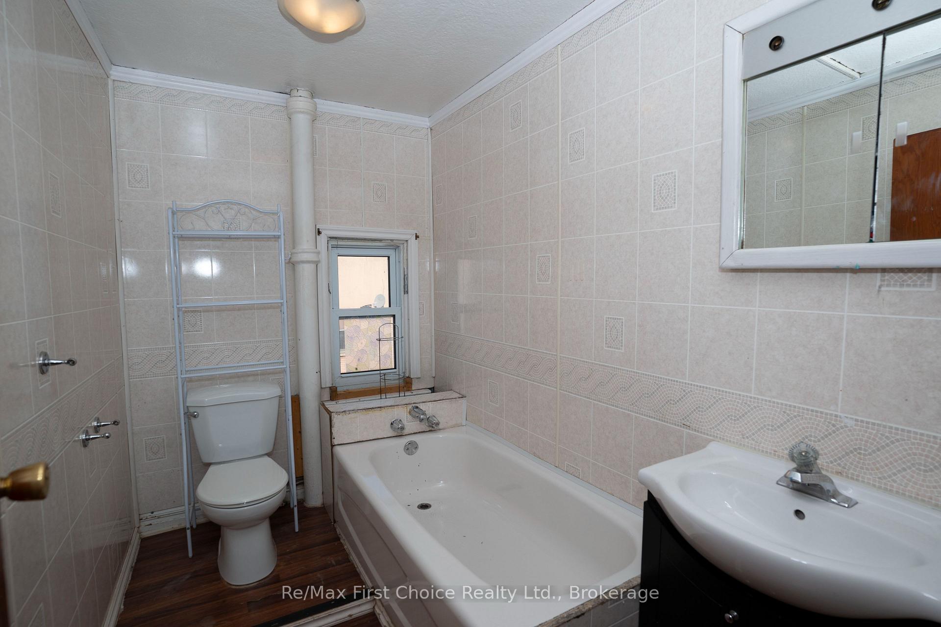 Photo 13 of 138 Rowand Street, Thunder Bay, East End — HOMEH