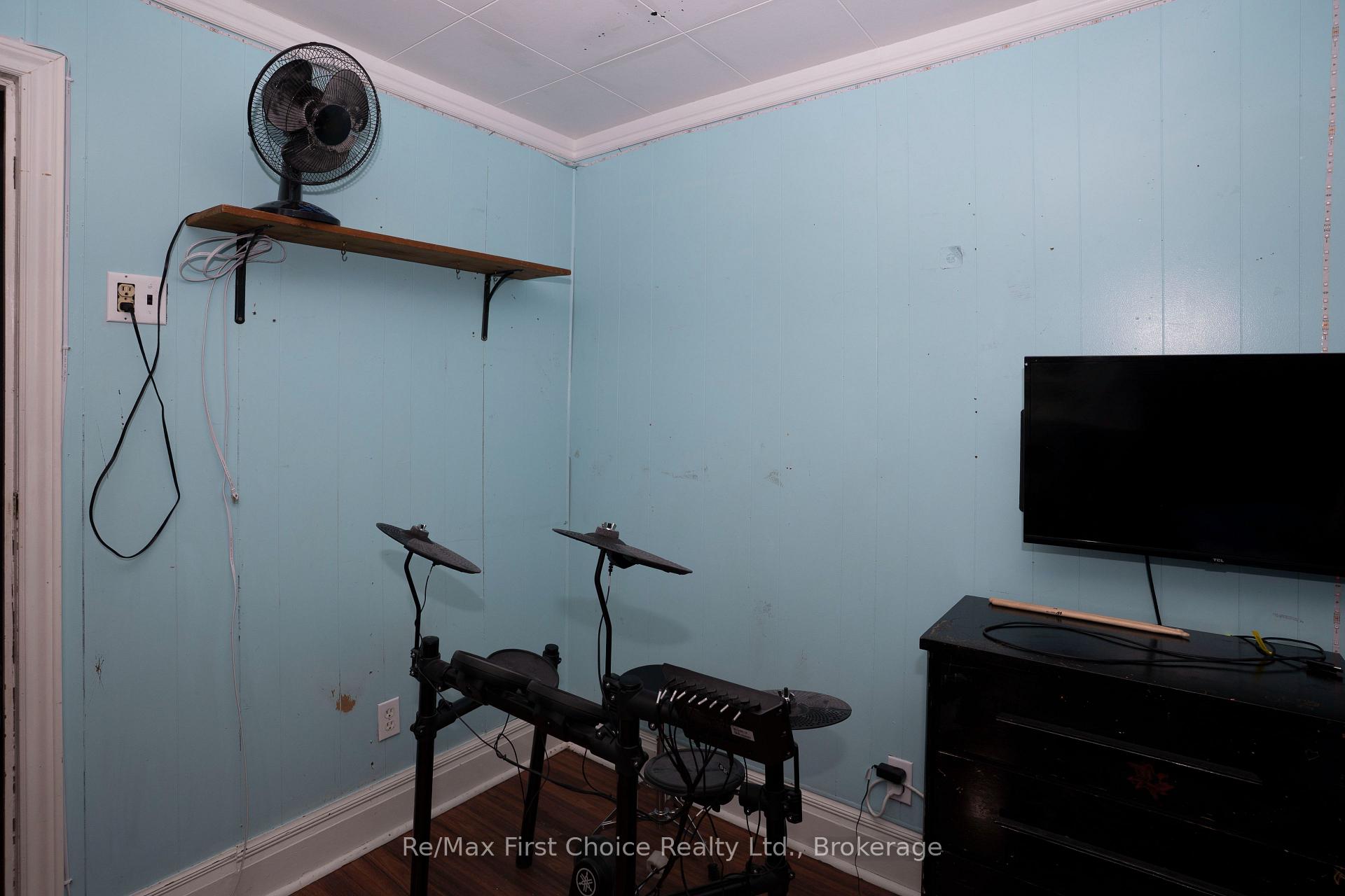 Photo 21 of 138 Rowand Street, Thunder Bay, East End — HOMEH