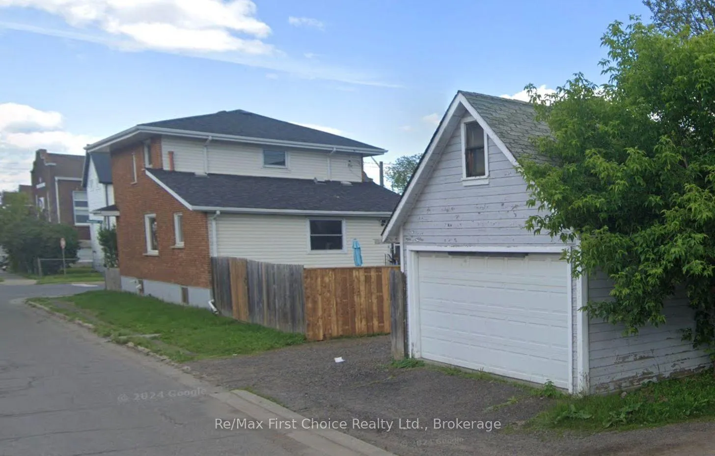 Photo 3 of 138 Rowand Street, Thunder Bay, East End — HOMEH