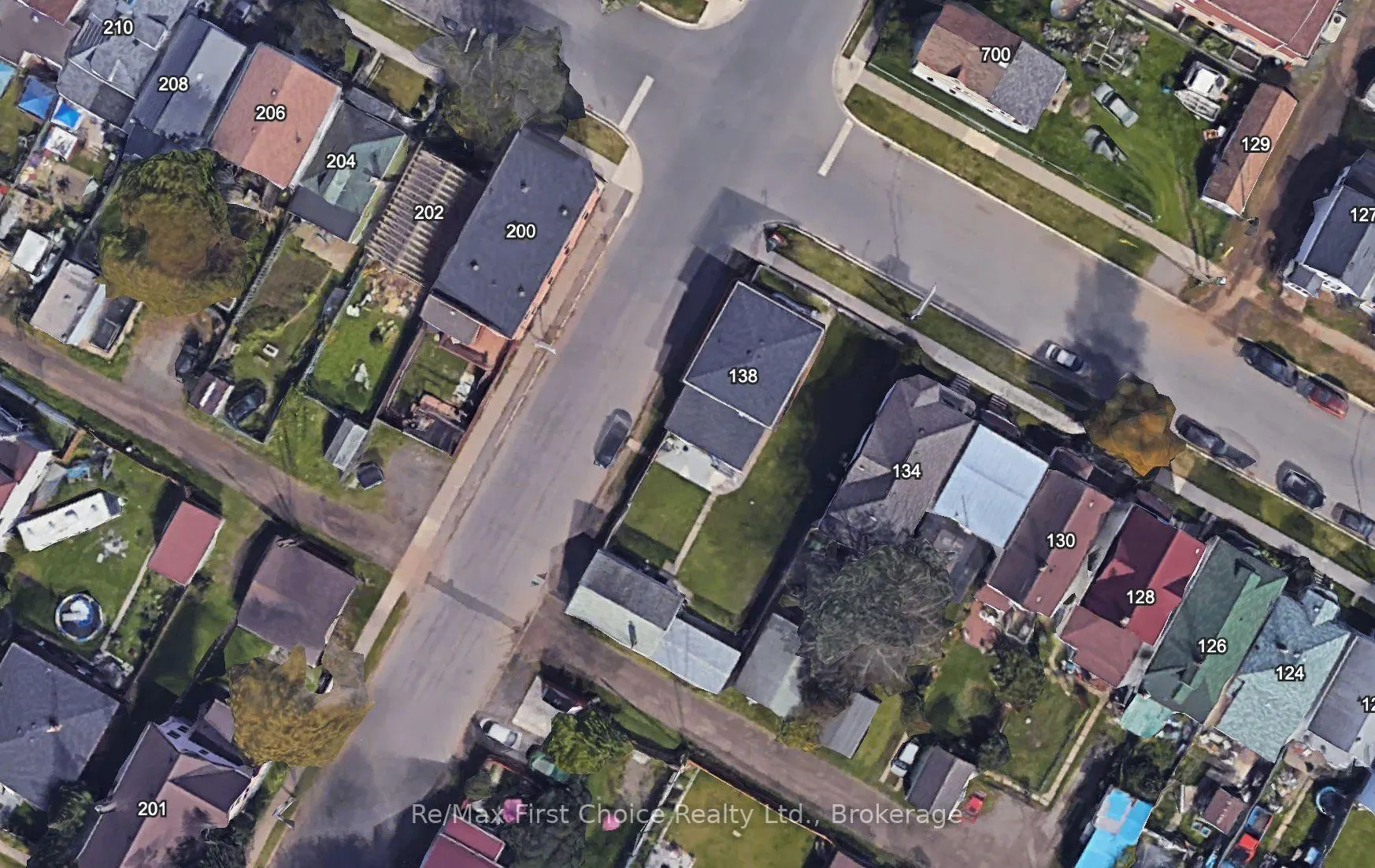Photo 4 of 138 Rowand Street, Thunder Bay, East End — HOMEH