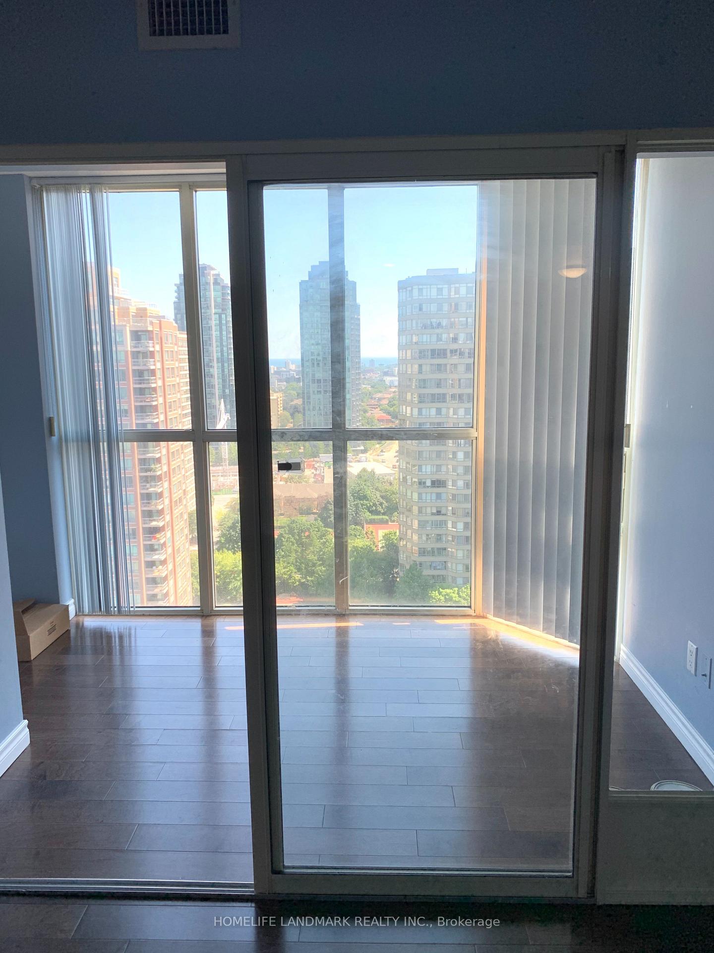 Photo 11 of Unit 2001, 265 Enfield Place, Mississauga, City Centre — HOMEH