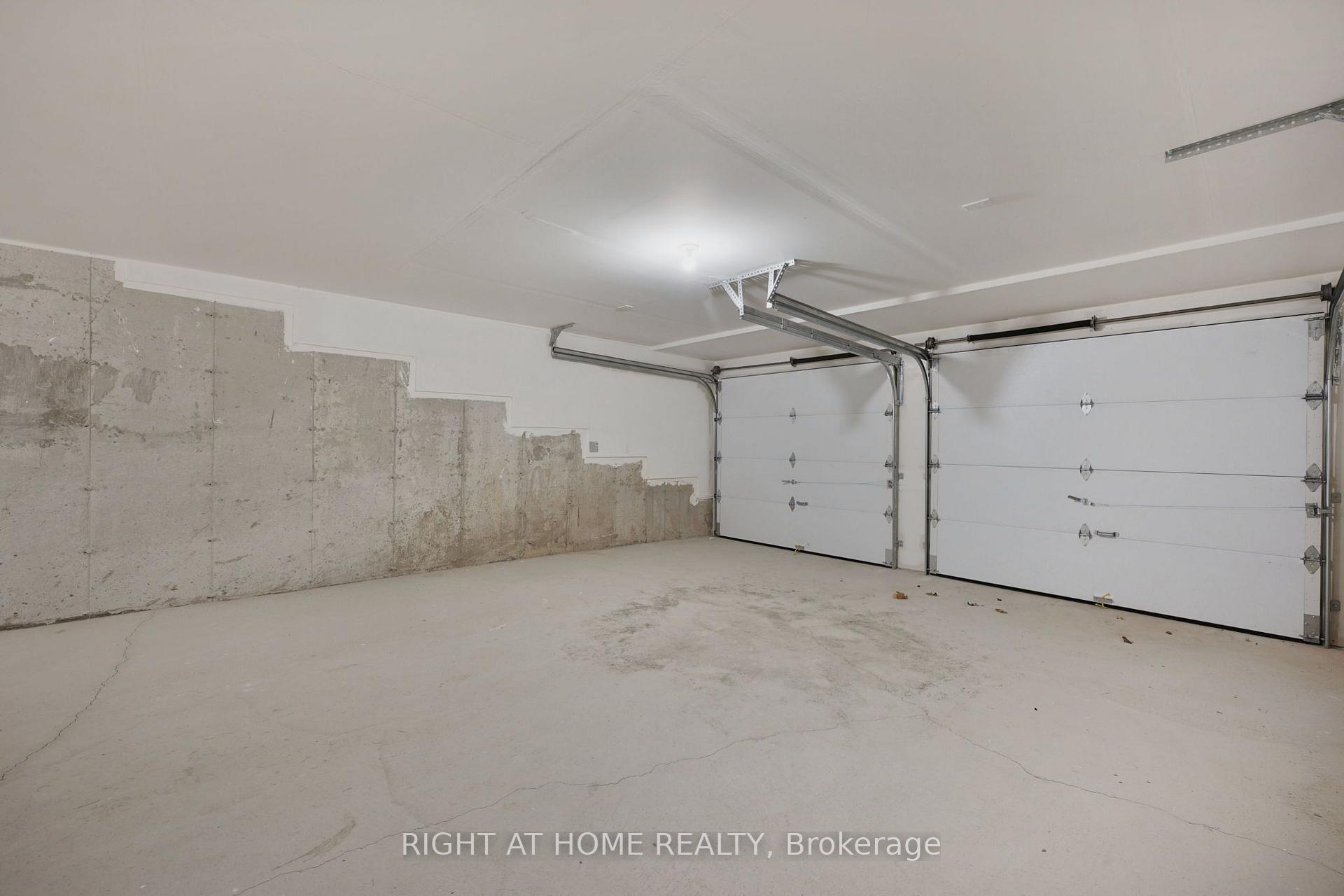 Photo 38 of 53 Bearberry Road, Springwater, Midhurst — HOMEH