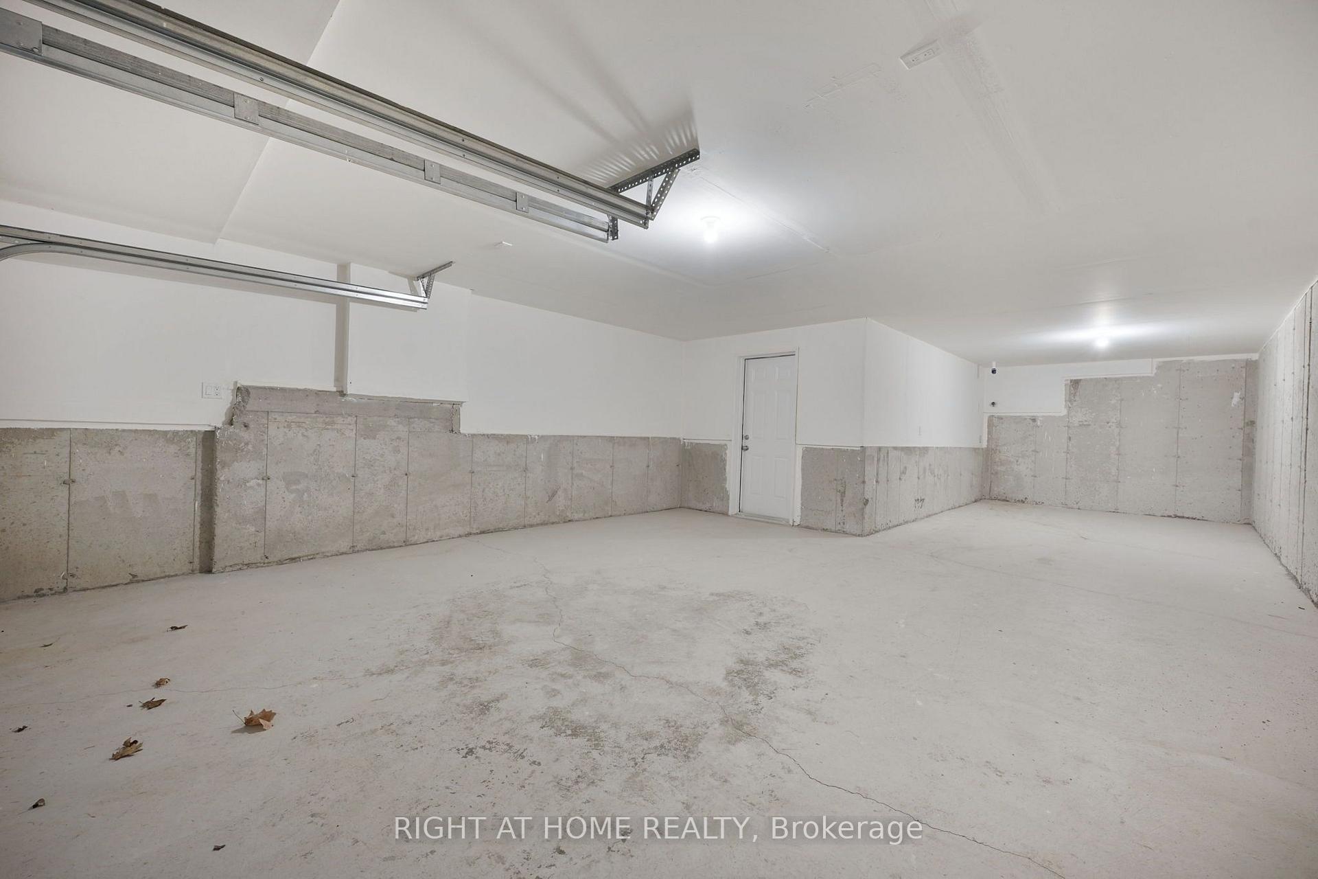 Photo 39 of 53 Bearberry Road, Springwater, Midhurst — HOMEH