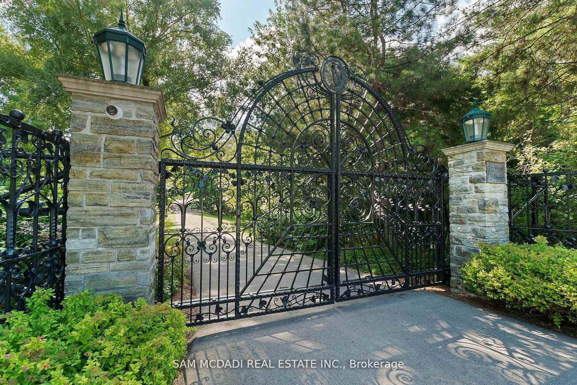Photo 2 of 10140 Pineview Trail, Milton, Rural Milton West — HOMEH