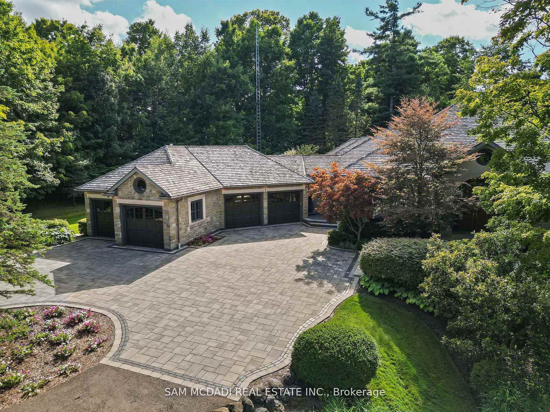 Photo 3 of 10140 Pineview Trail, Milton, Rural Milton West — HOMEH