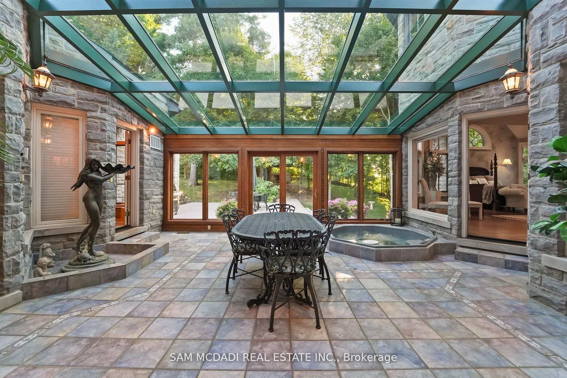 Photo 13 of 10140 Pineview Trail, Milton, Rural Milton West — HOMEH