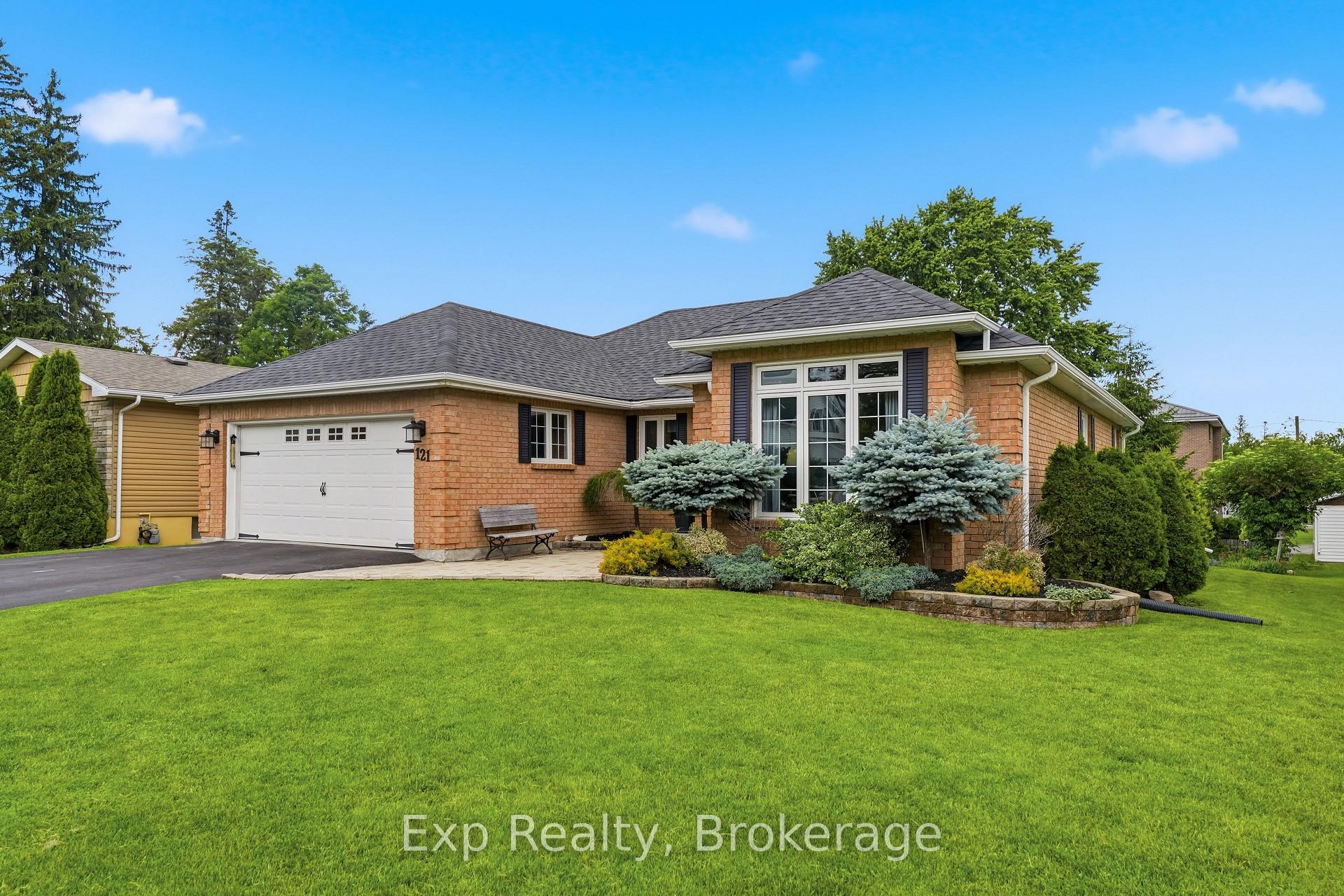 Photo 2 of 121 Simcoe Street, Greater Napanee, Greater Napanee — HOMEH
