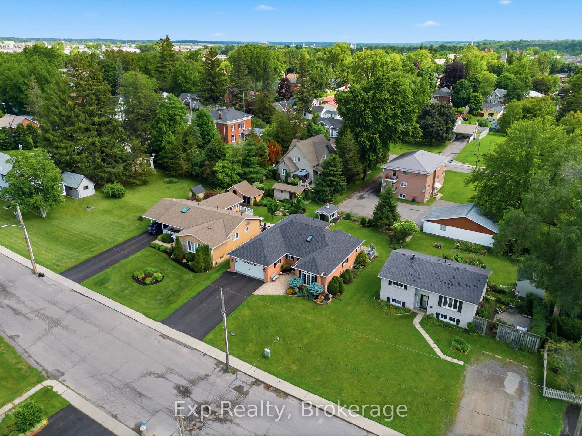 Photo 43 of 121 Simcoe Street, Greater Napanee, Greater Napanee — HOMEH