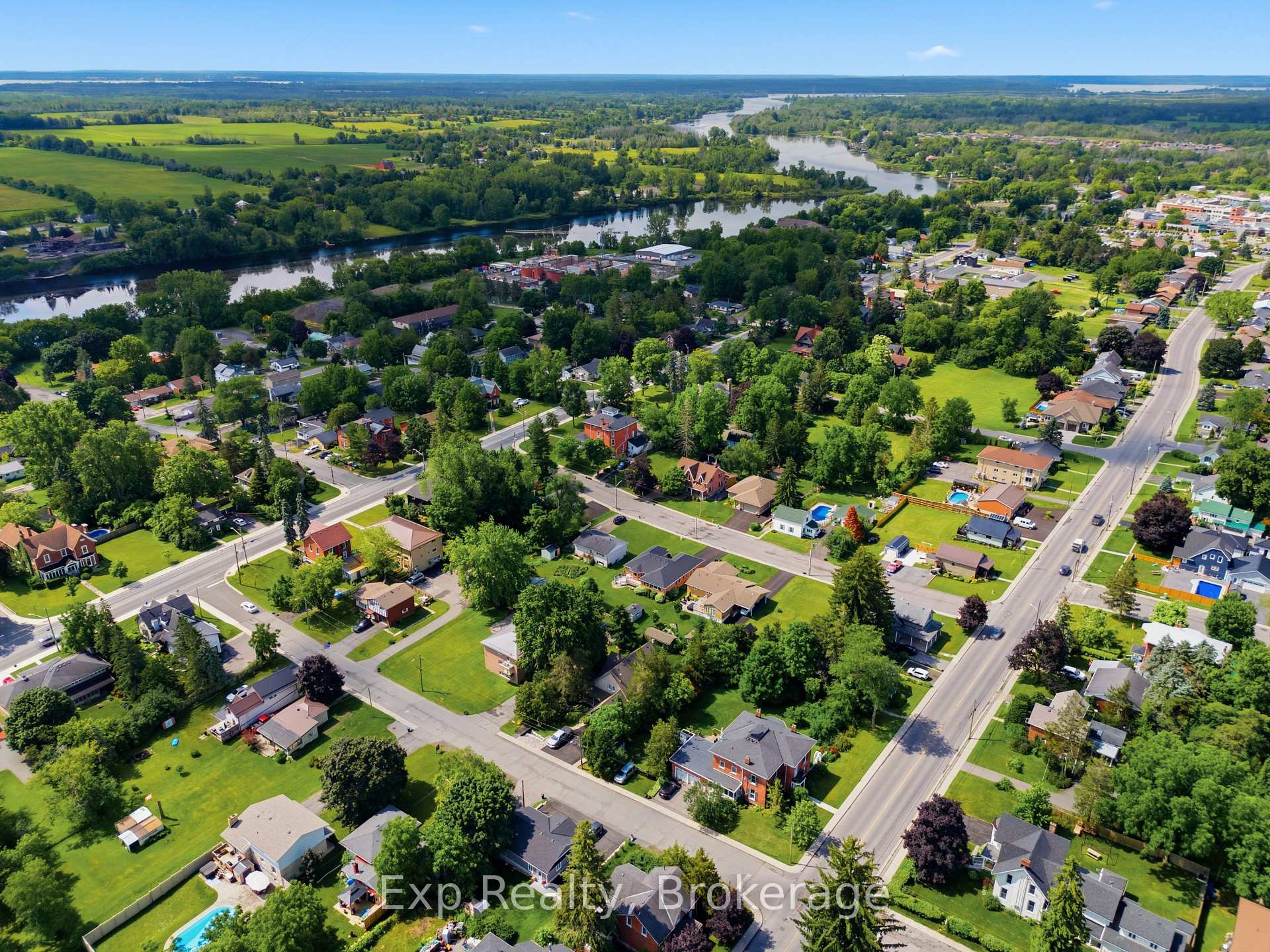 Photo 44 of 121 Simcoe Street, Greater Napanee, Greater Napanee — HOMEH