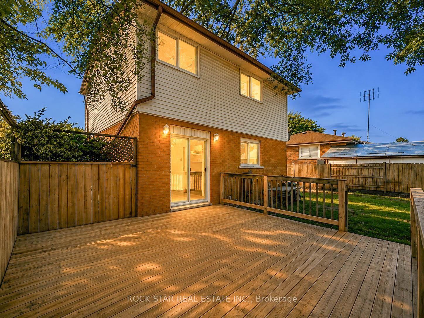 Photo 5 of 14 Kirkland Avenue, Hamilton, Lawfield — HOMEH