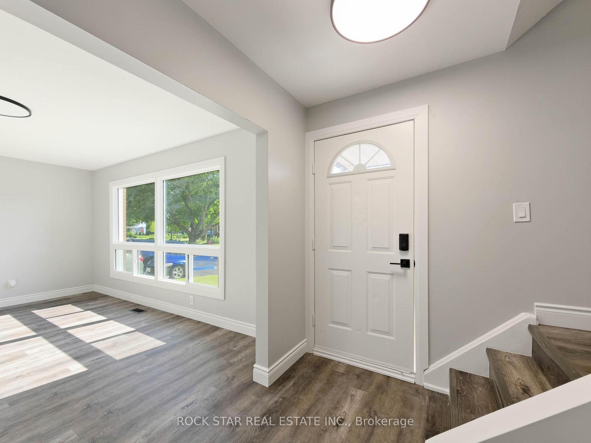 Photo 10 of 14 Kirkland Avenue, Hamilton, Lawfield — HOMEH