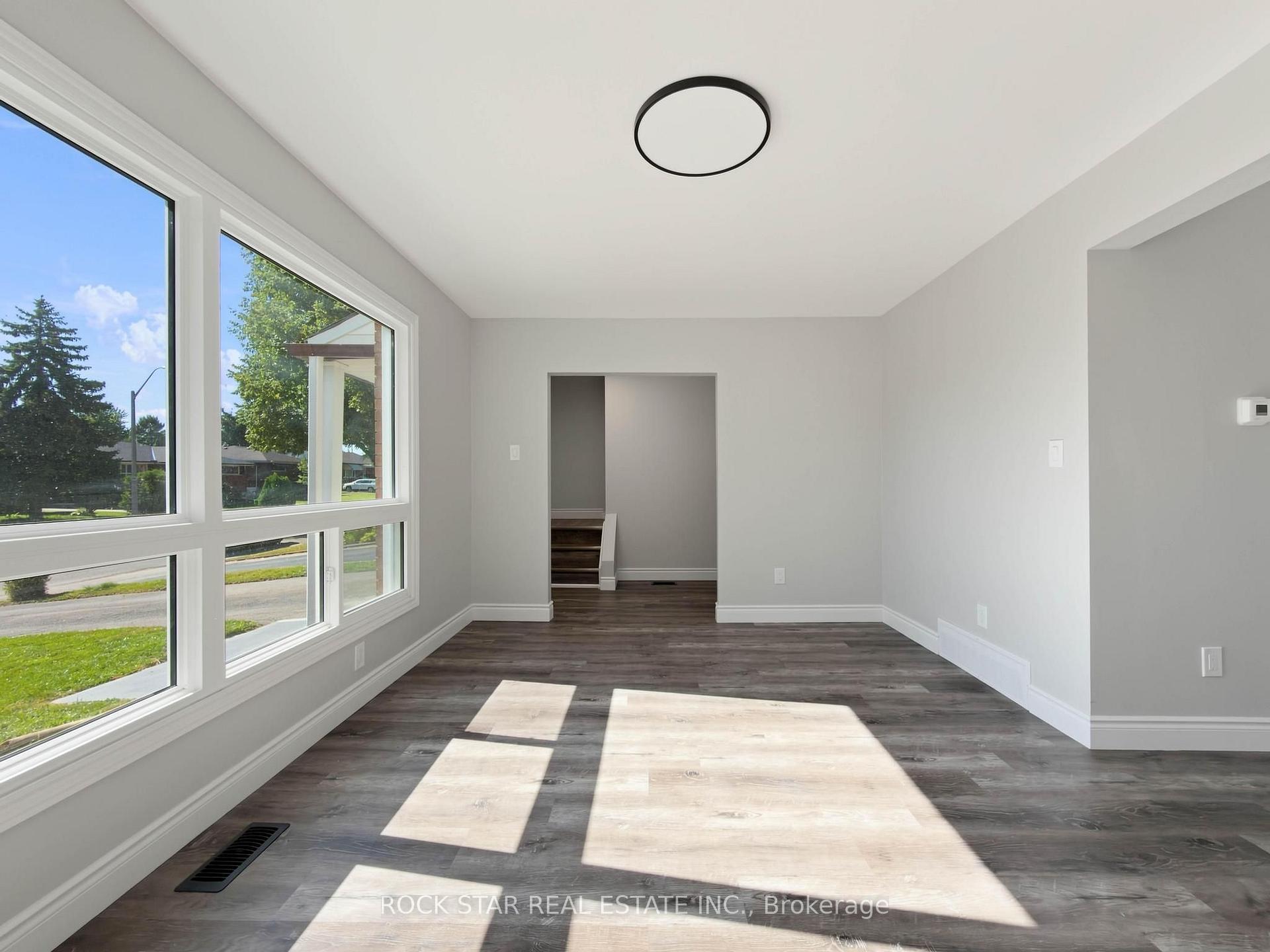 Photo 15 of 14 Kirkland Avenue, Hamilton, Lawfield — HOMEH