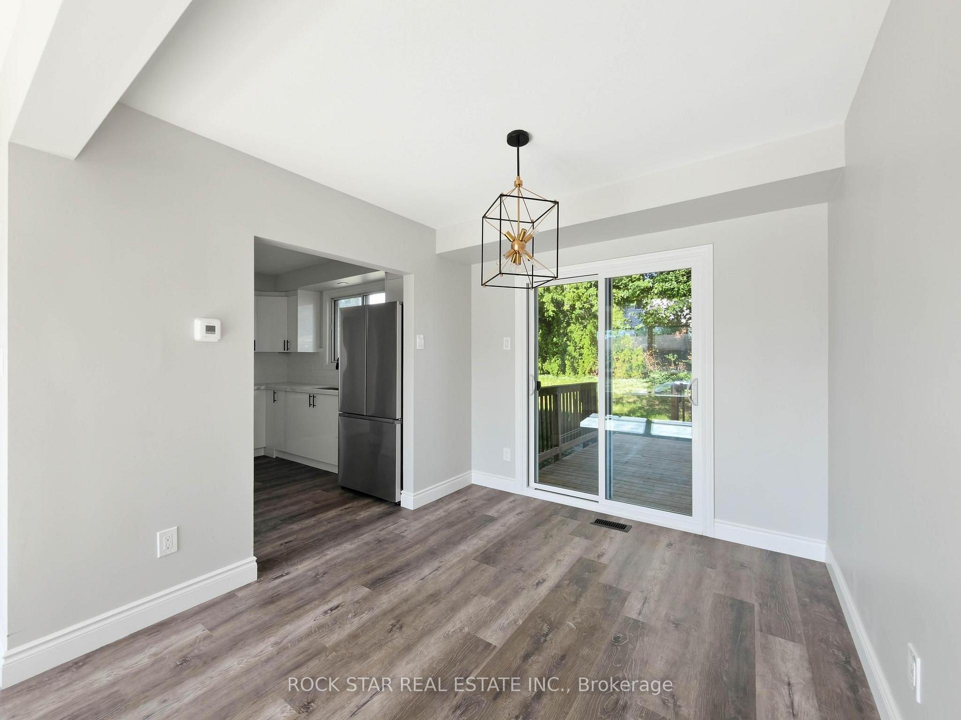Photo 18 of 14 Kirkland Avenue, Hamilton, Lawfield — HOMEH