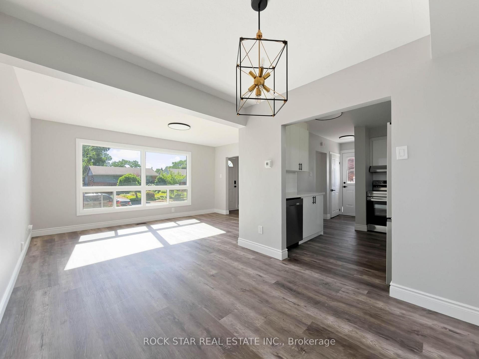 Photo 19 of 14 Kirkland Avenue, Hamilton, Lawfield — HOMEH