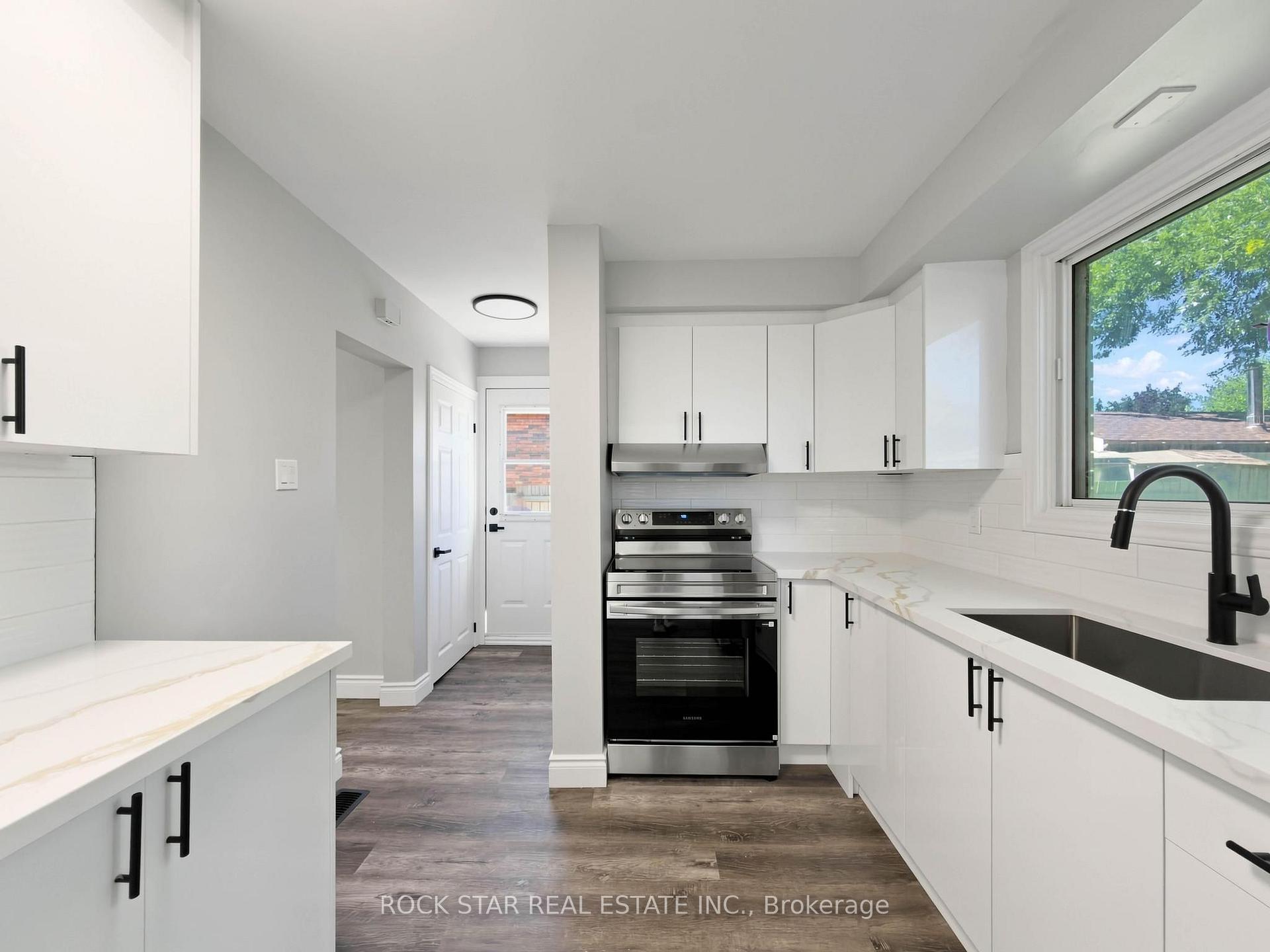 Photo 21 of 14 Kirkland Avenue, Hamilton, Lawfield — HOMEH
