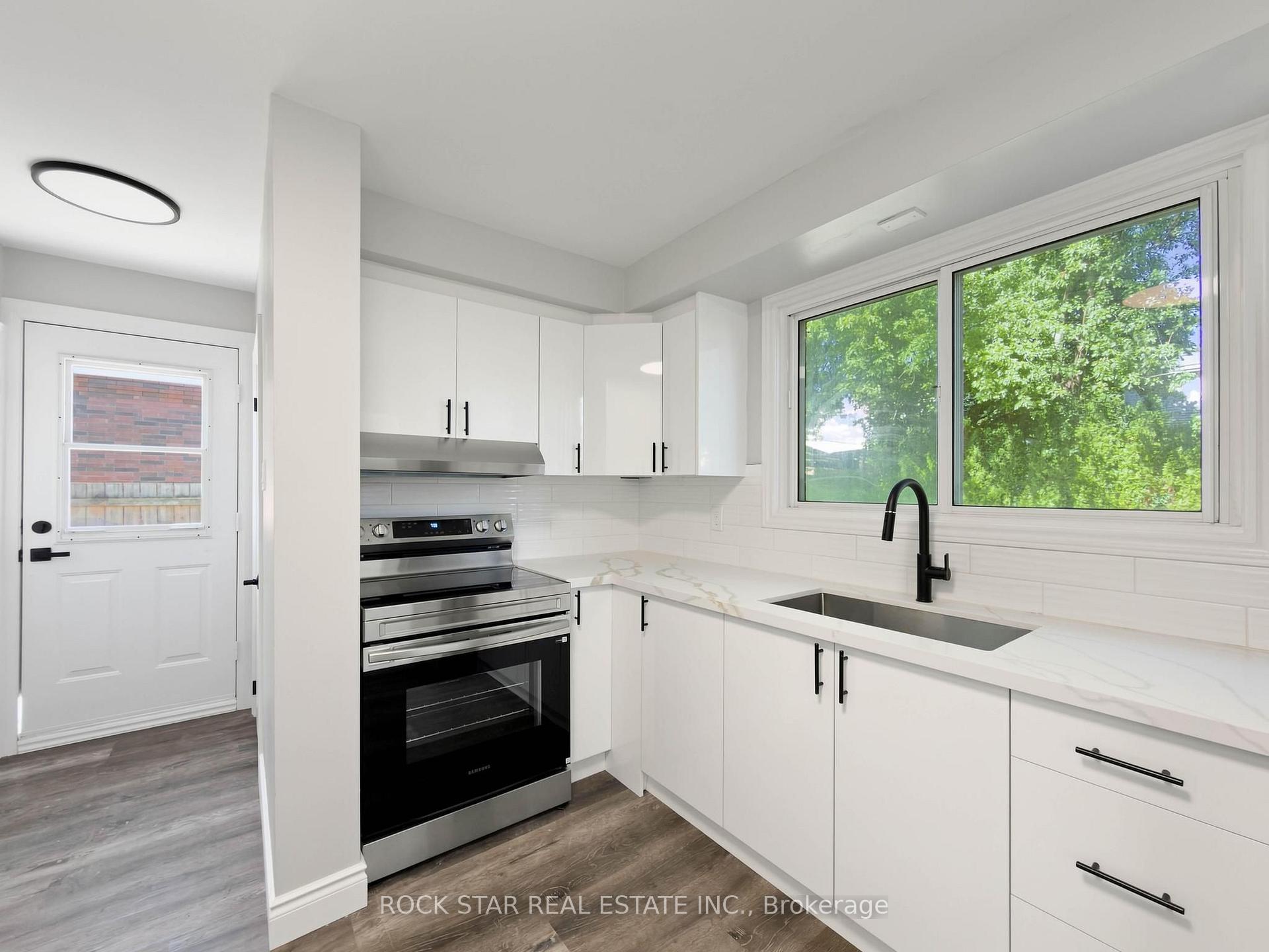 Photo 23 of 14 Kirkland Avenue, Hamilton, Lawfield — HOMEH