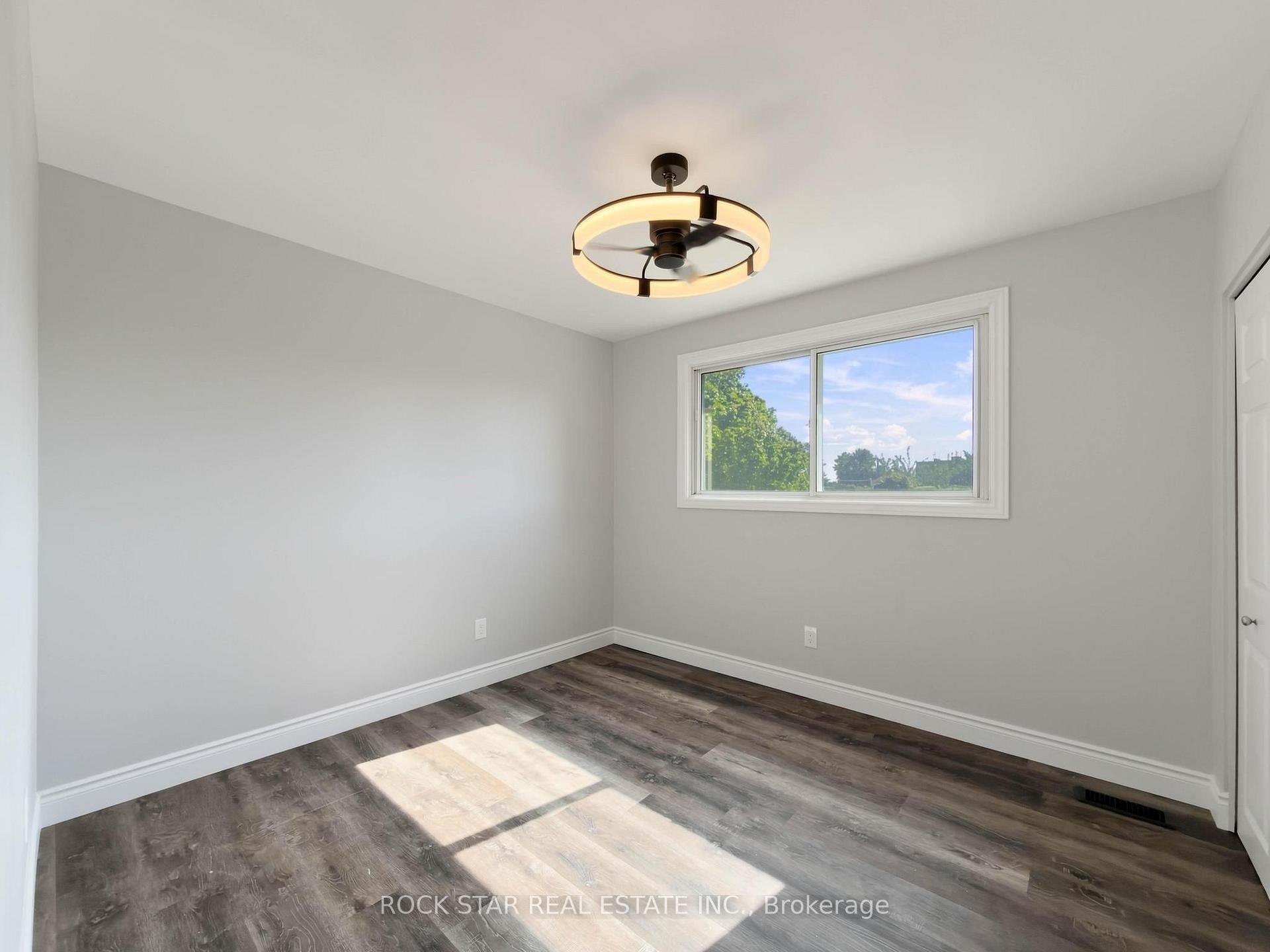 Photo 32 of 14 Kirkland Avenue, Hamilton, Lawfield — HOMEH