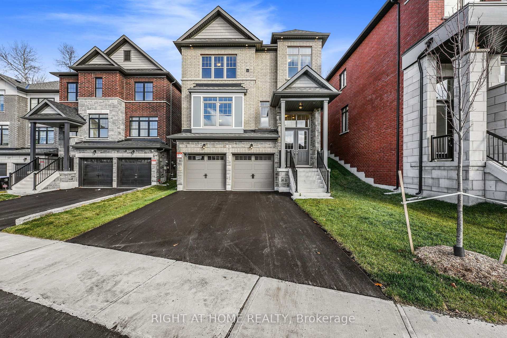 Photo 1 of 51 Bearberry Road, Springwater, Midhurst — HOMEH
