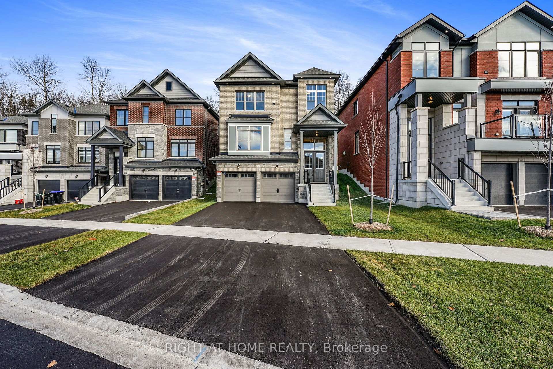 Photo 3 of 51 Bearberry Road, Springwater, Midhurst — HOMEH
