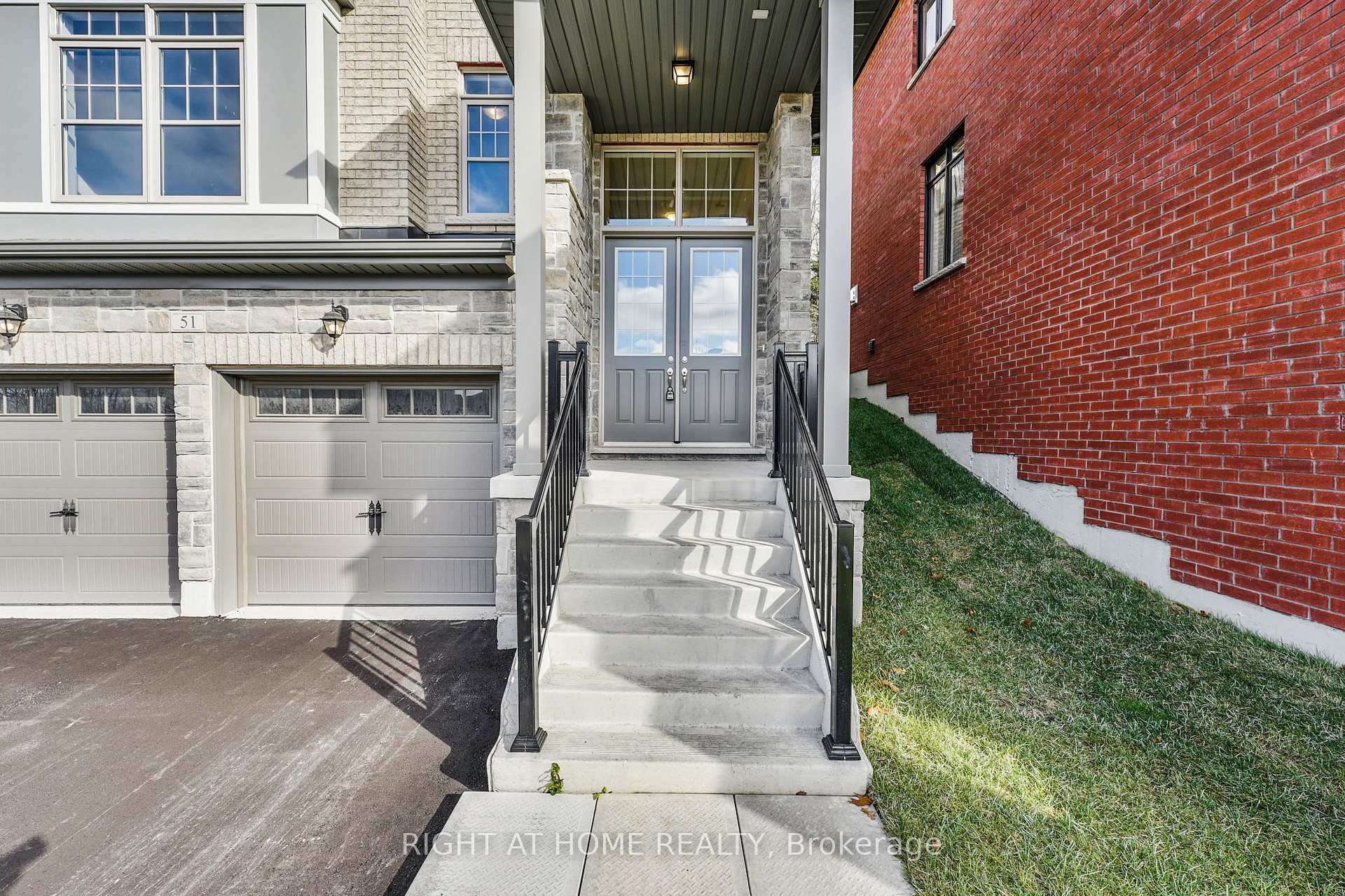 Photo 4 of 51 Bearberry Road, Springwater, Midhurst — HOMEH