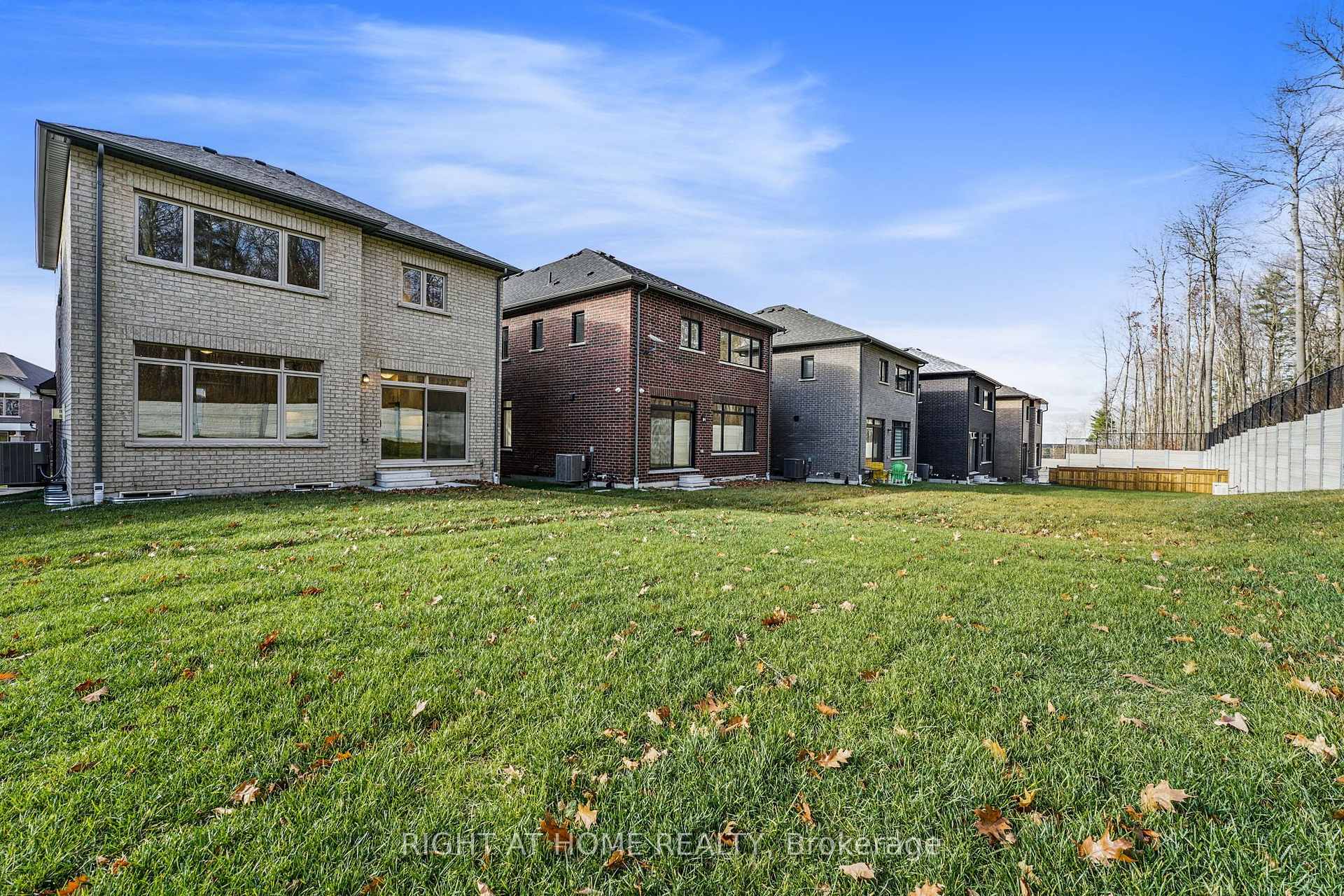 Photo 42 of 51 Bearberry Road, Springwater, Midhurst — HOMEH